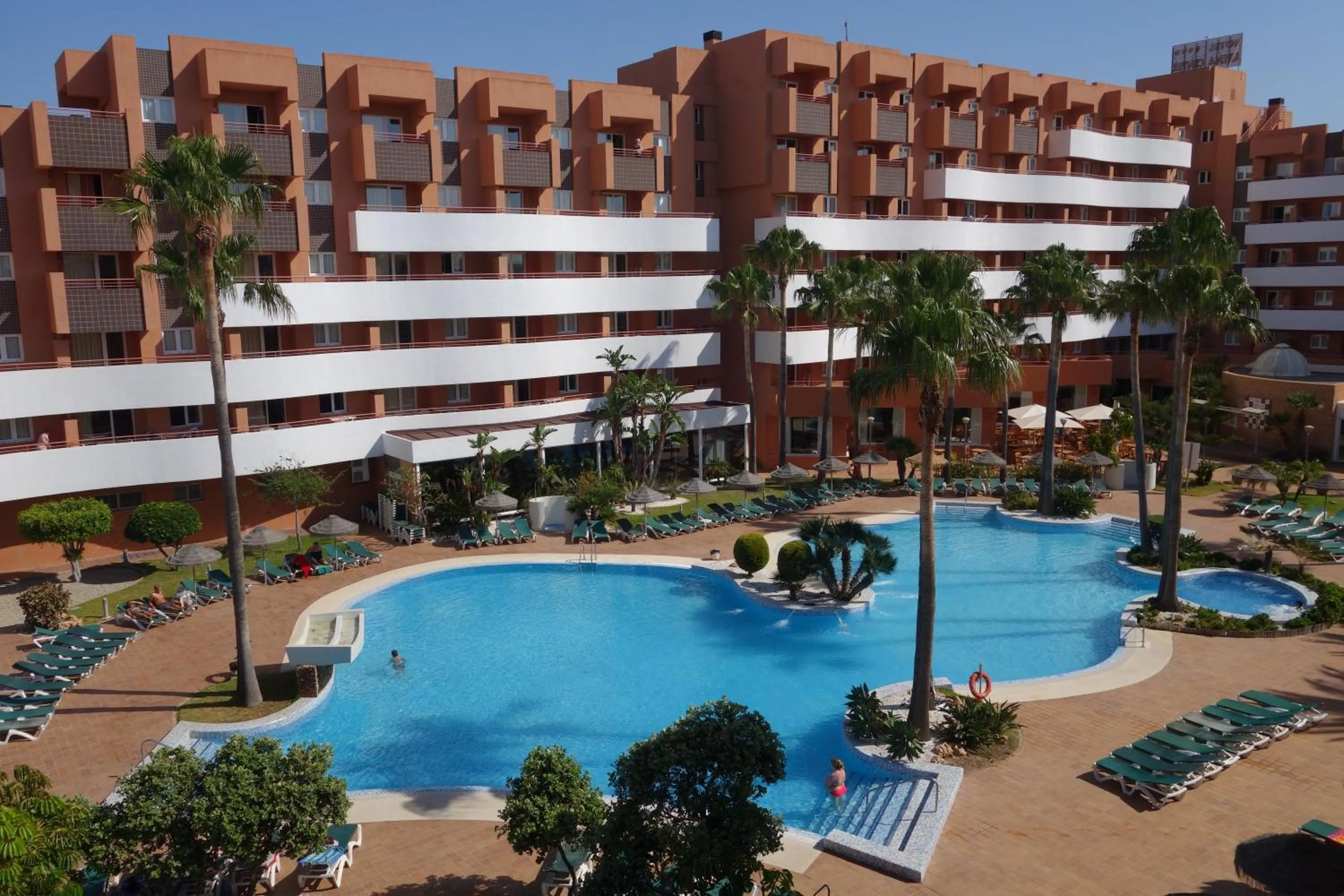 Area and facilities in Arena Center