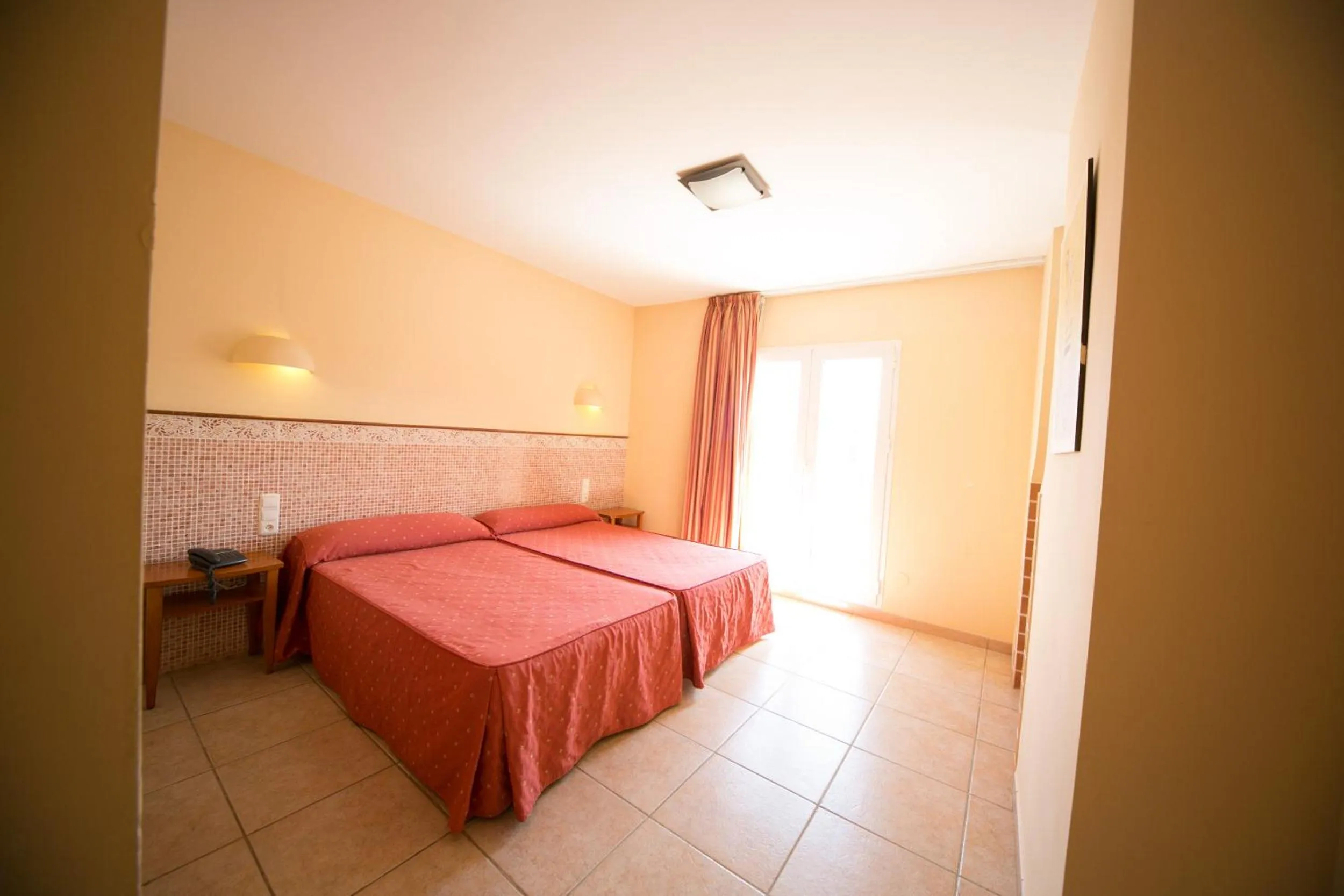 Bedroom, Bed in Arena Center