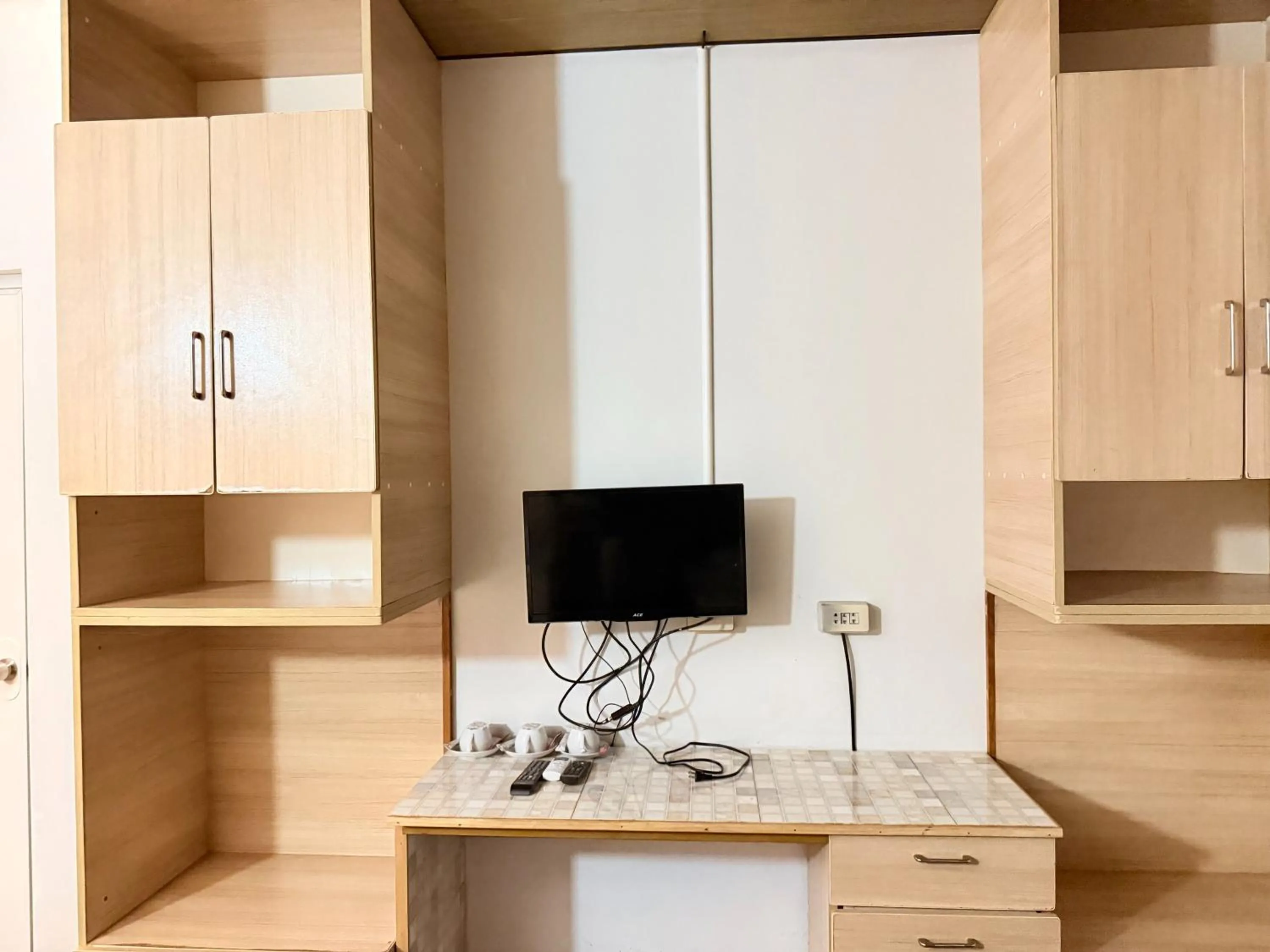 TV and multimedia in SEAVIEW BEACH RESORT