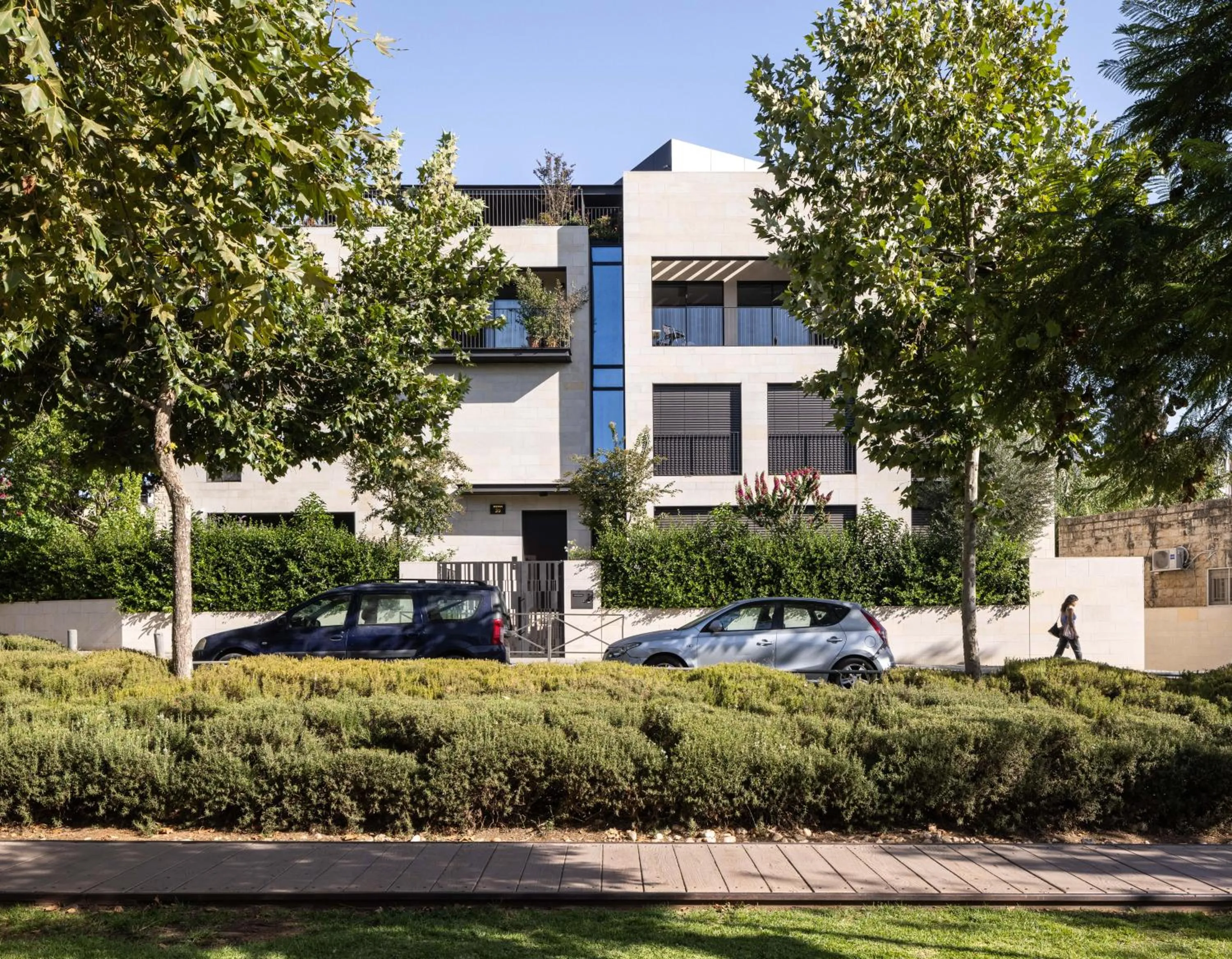 Property building in THE Y HOUSE