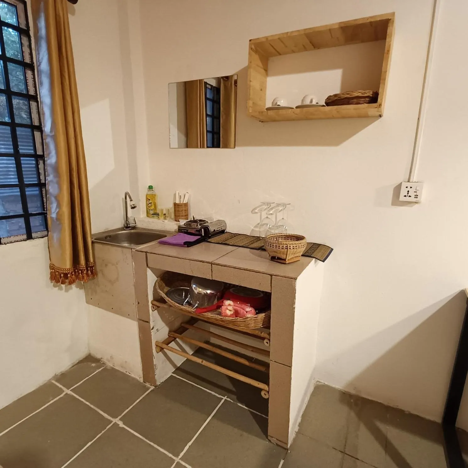 Kitchen or kitchenette in Siem Reap Homesteading II