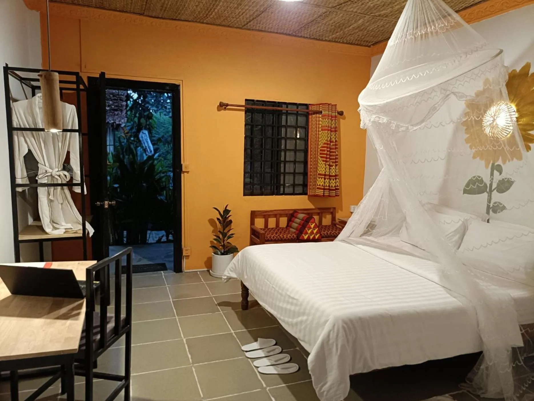 Photo of the whole room, Bed in Siem Reap Homesteading II