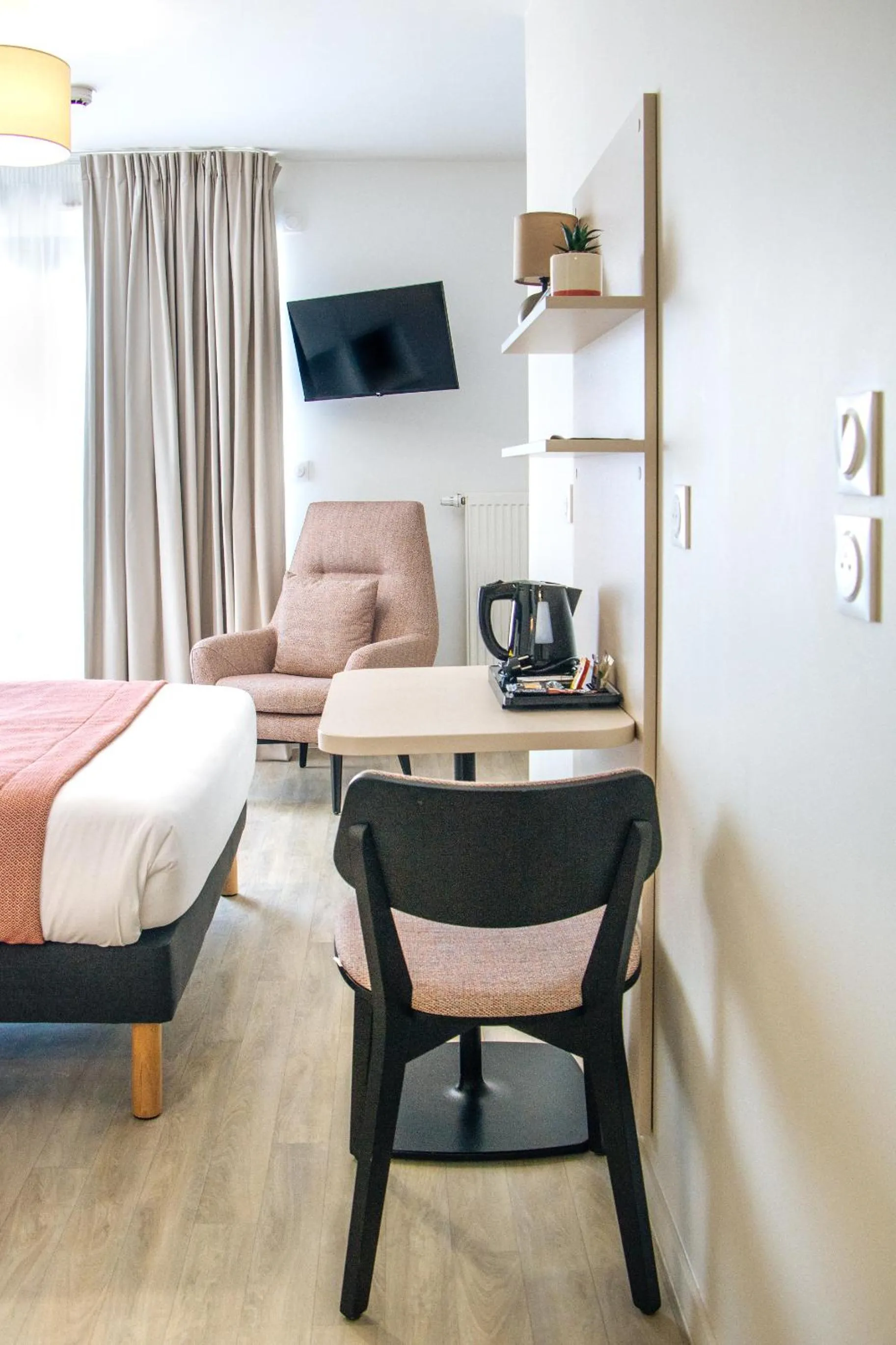 TV and multimedia, Bed in Twenty Business Flats Lille - Bayard