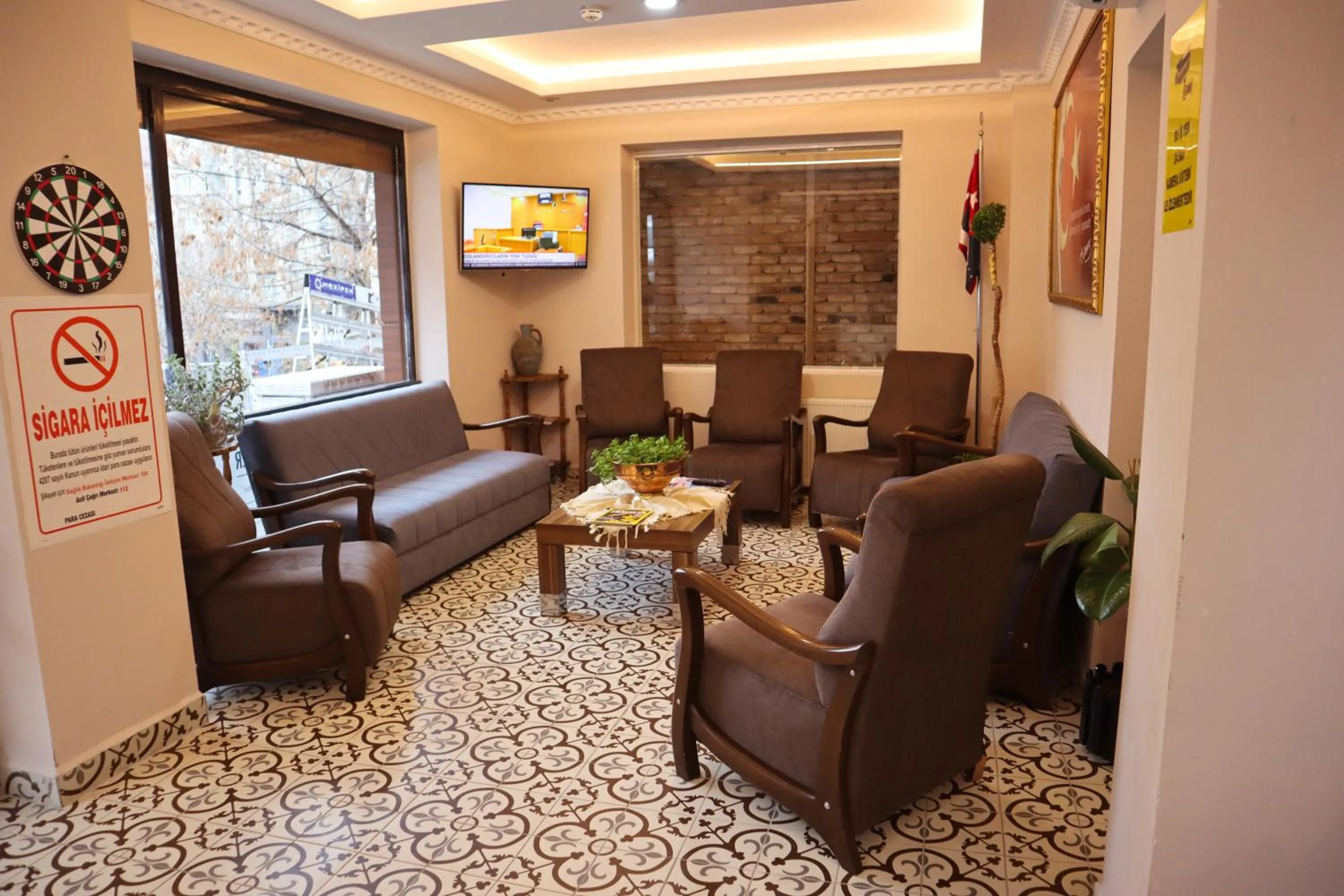 Communal lounge/ TV room in Osmanlı Paşa Otel- Konaklama