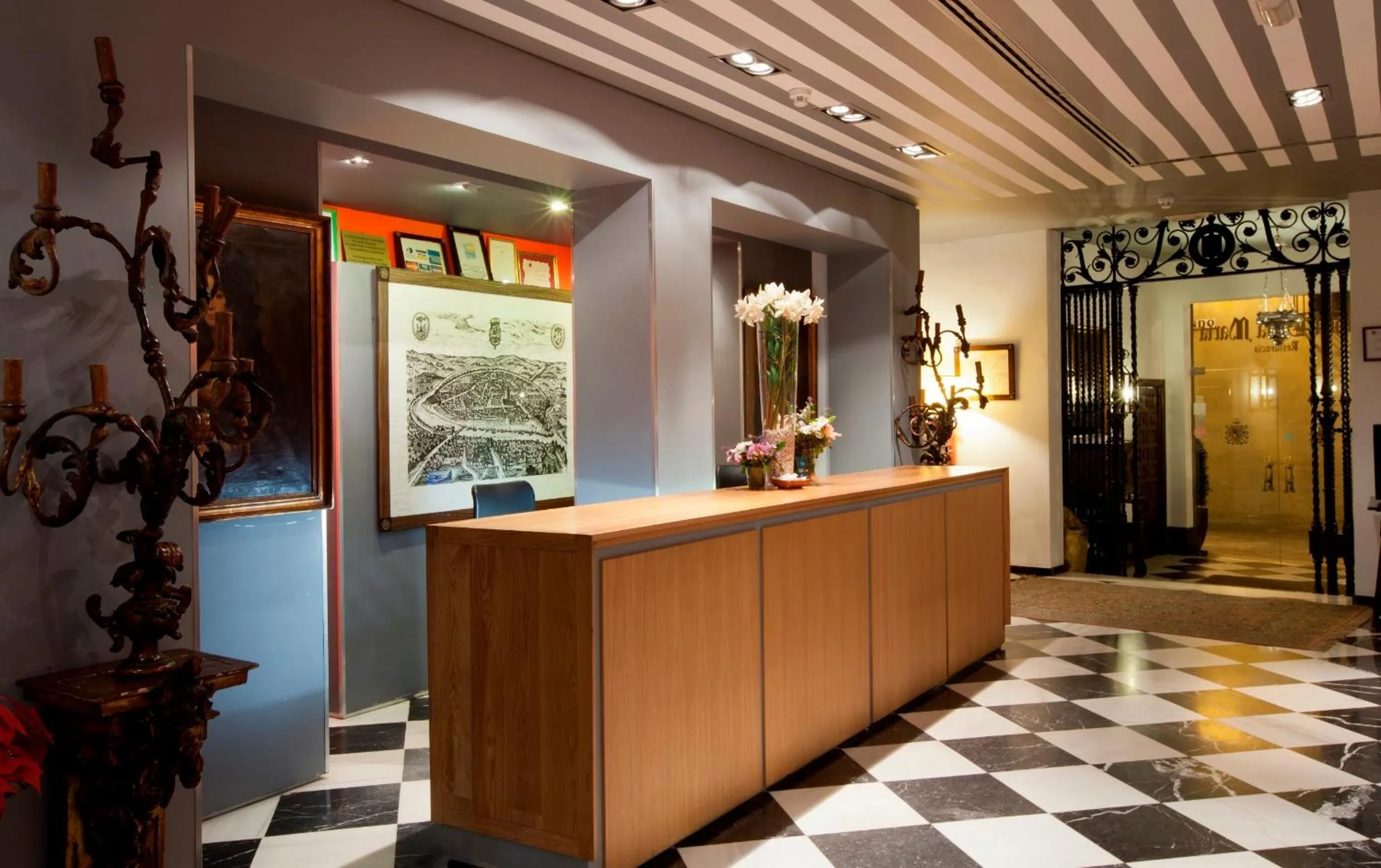 Lobby or reception in Hotel Doña María