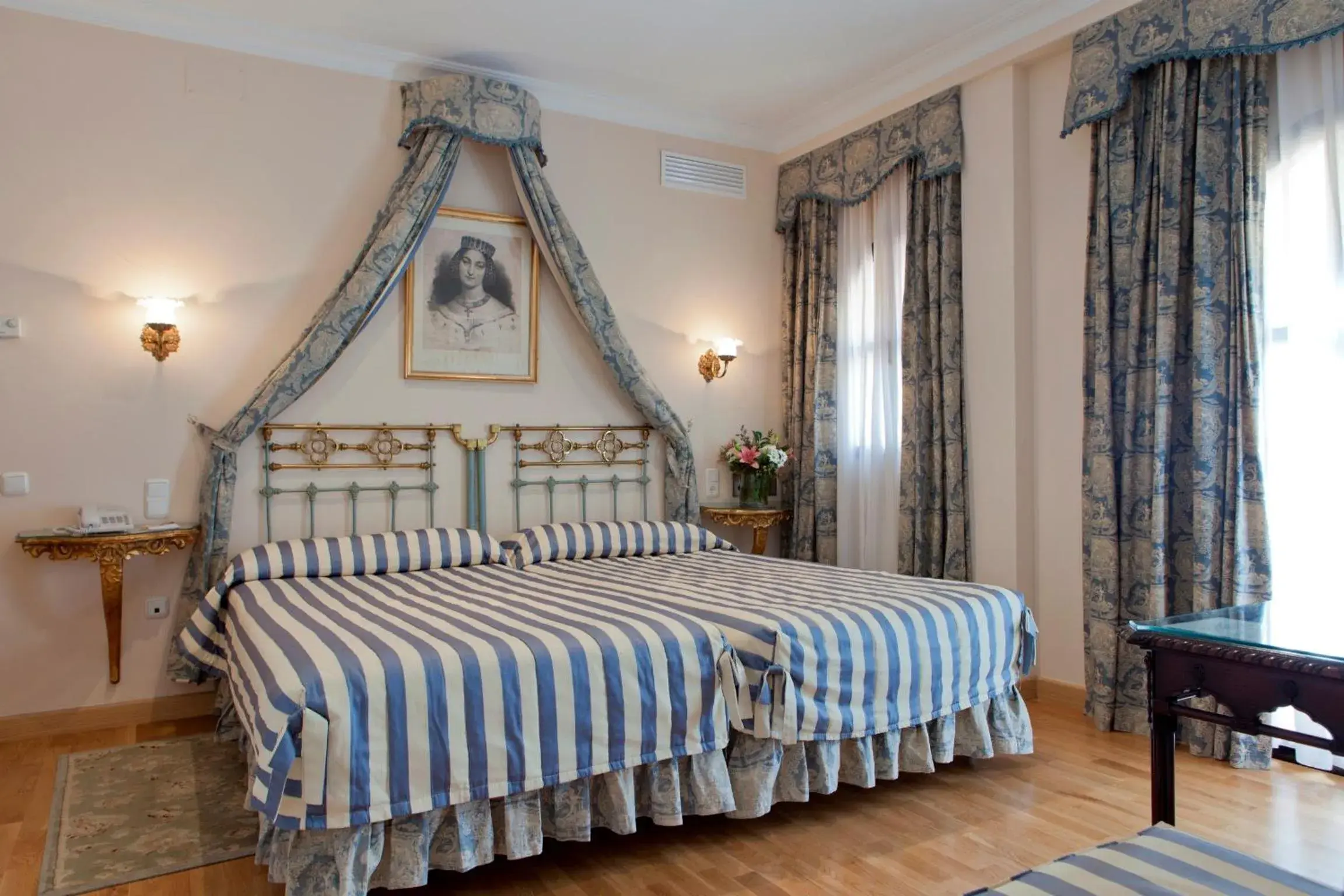 Superior Double/Twin Room in Hotel Doña María Superior Double/Twin Room in Hotel Doña María