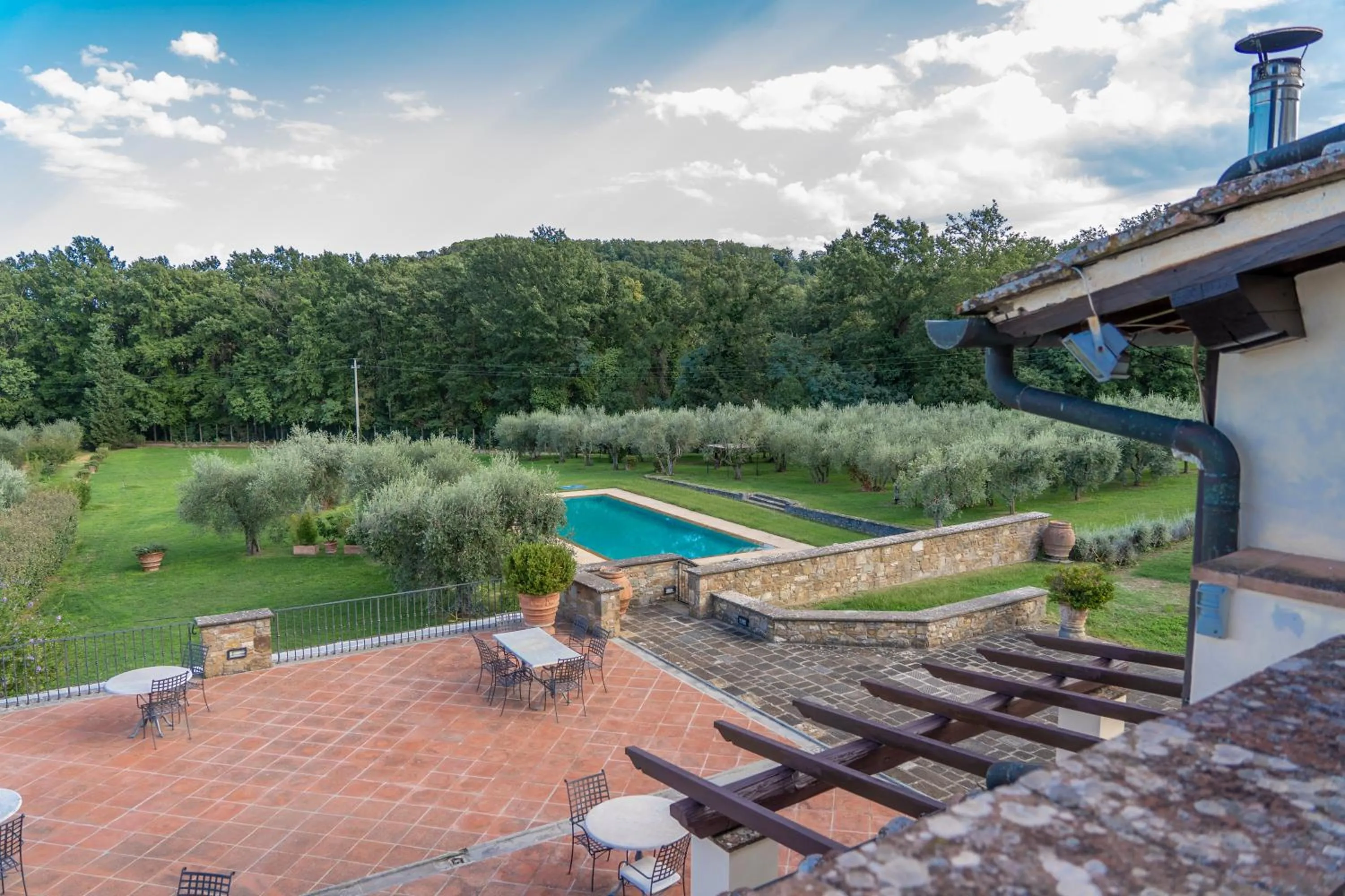 Swimming pool in Tenuta le Viste - panoramic Villa