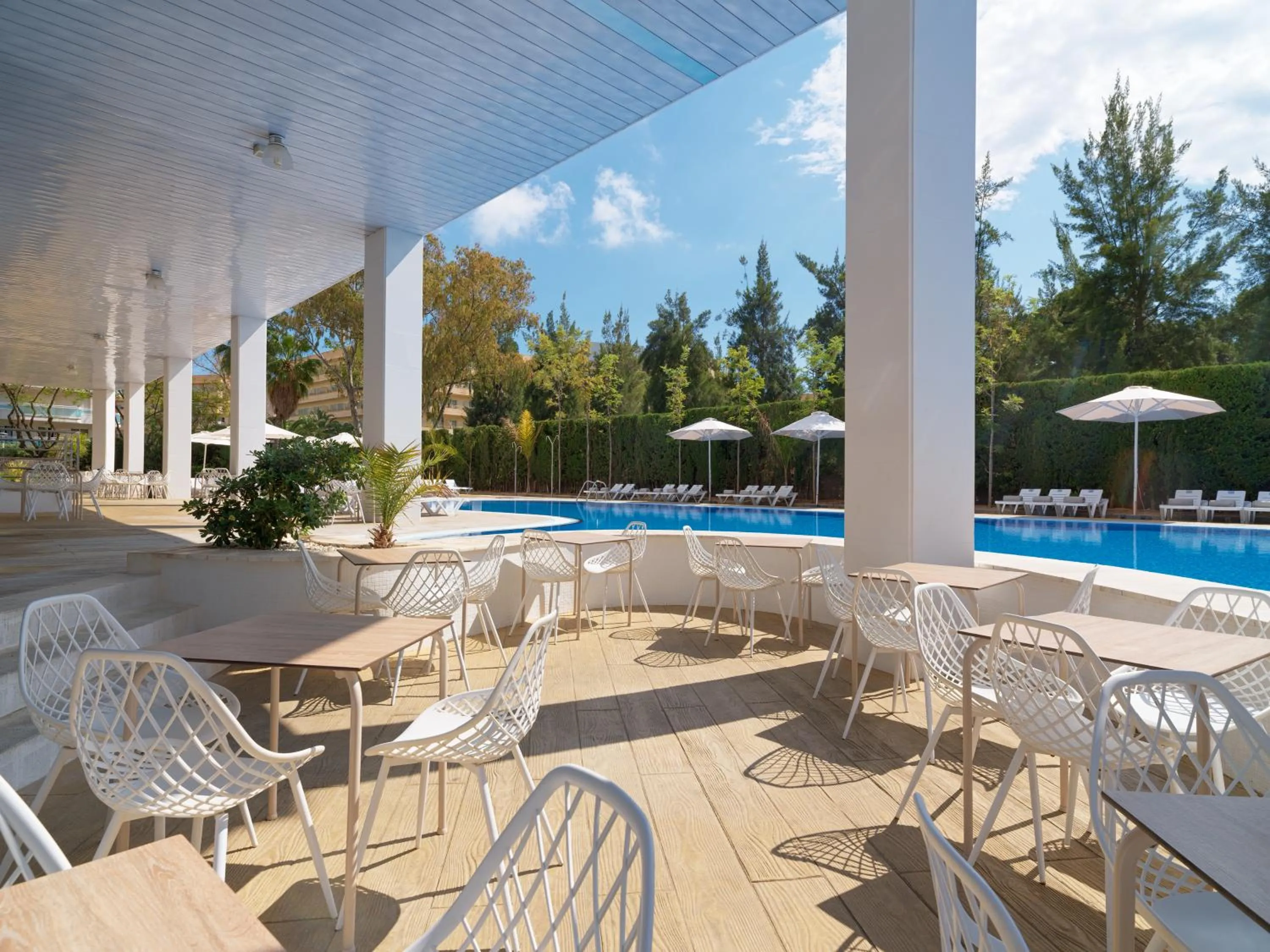 Lounge or bar in Ponient Pirámide Salou by PortAventura World