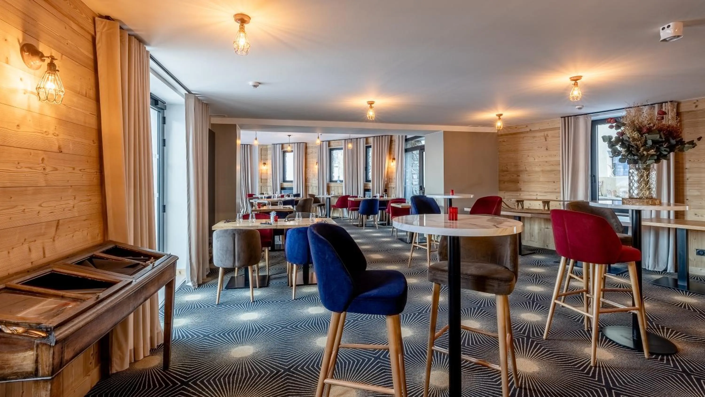 Restaurant/places to eat in Madame Vacances Hotel Les Cimes