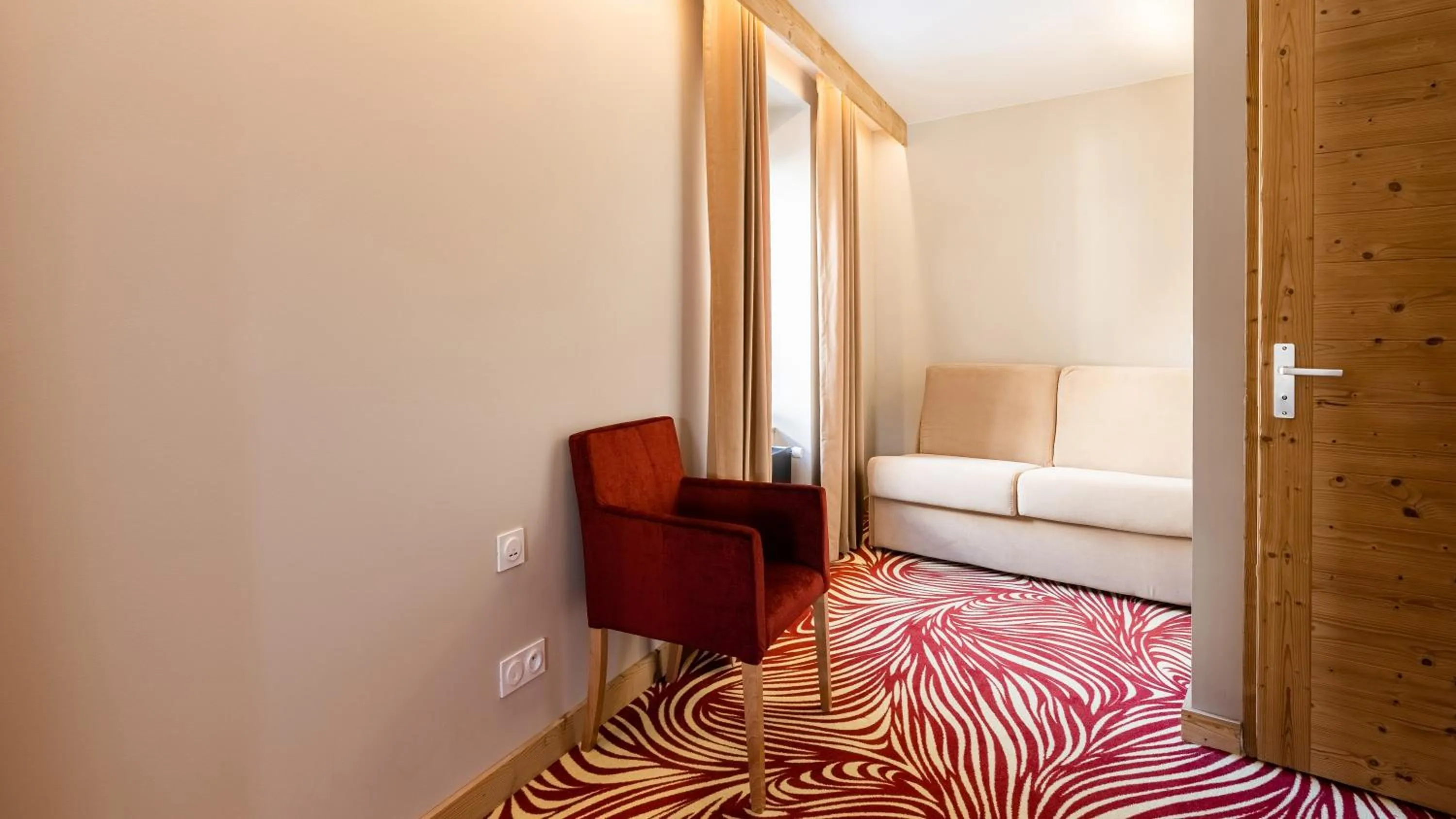 Bedroom, Bed in Madame Vacances Hotel Les Cimes