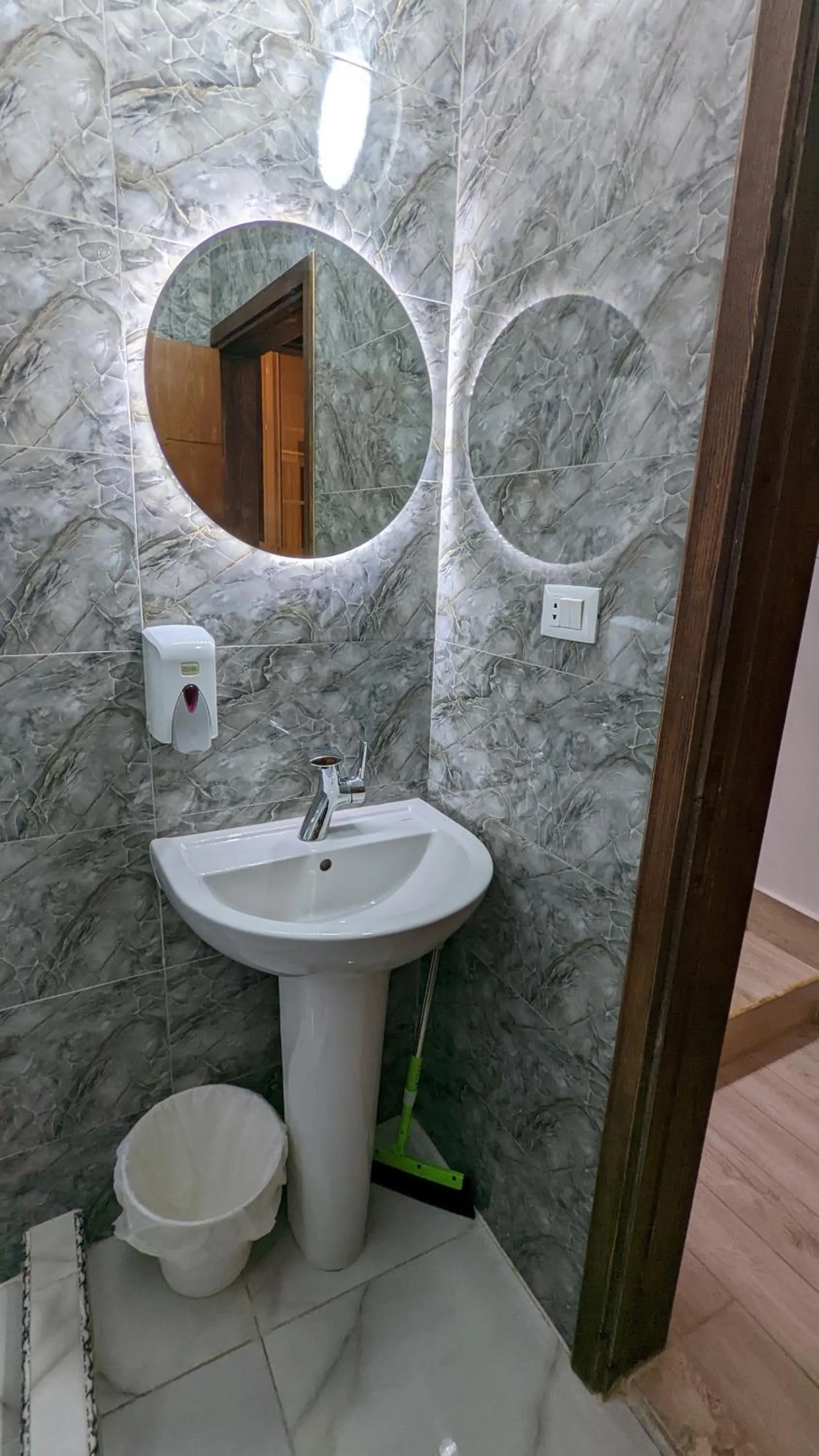 Shower in Champollion Hostel