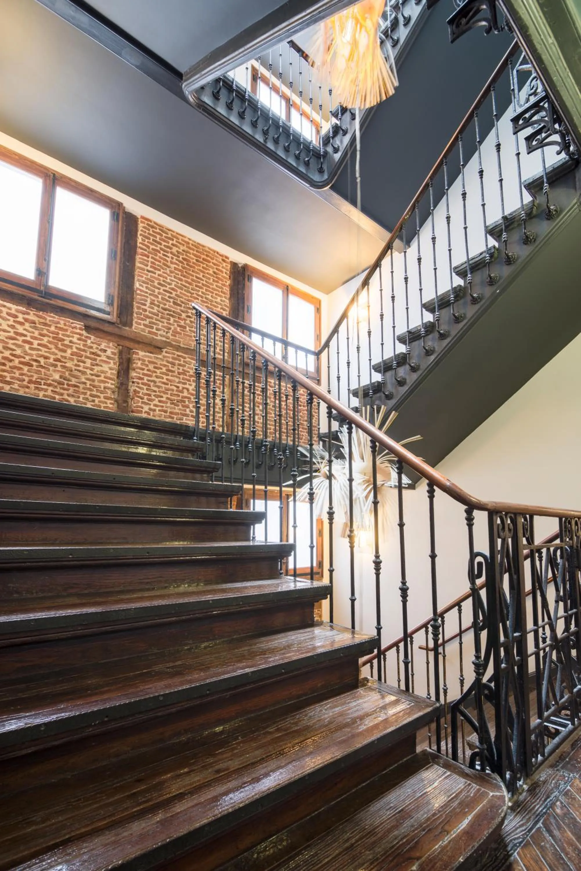 Decorative detail in Petit Palace Posada del Peine