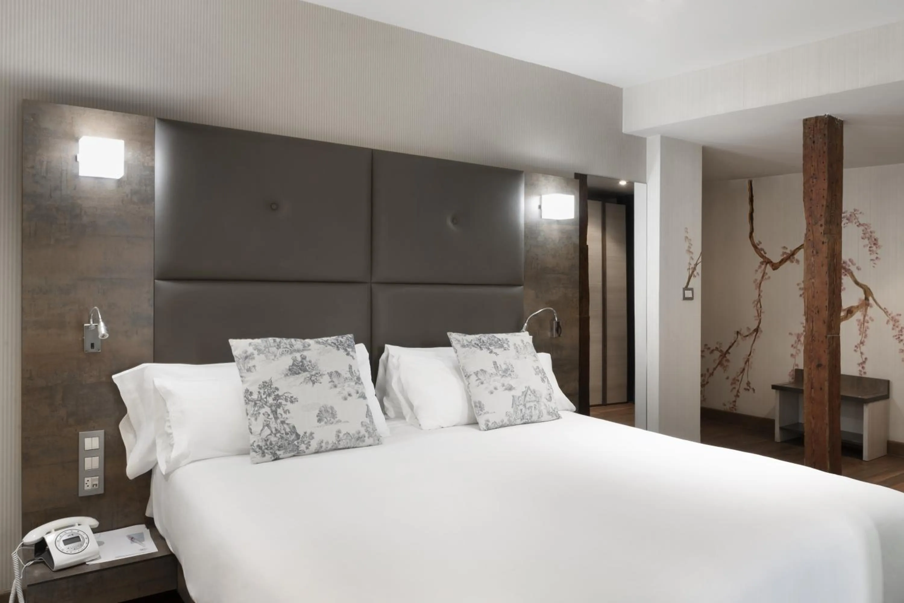 Bedroom, Bed in Petit Palace Posada del Peine