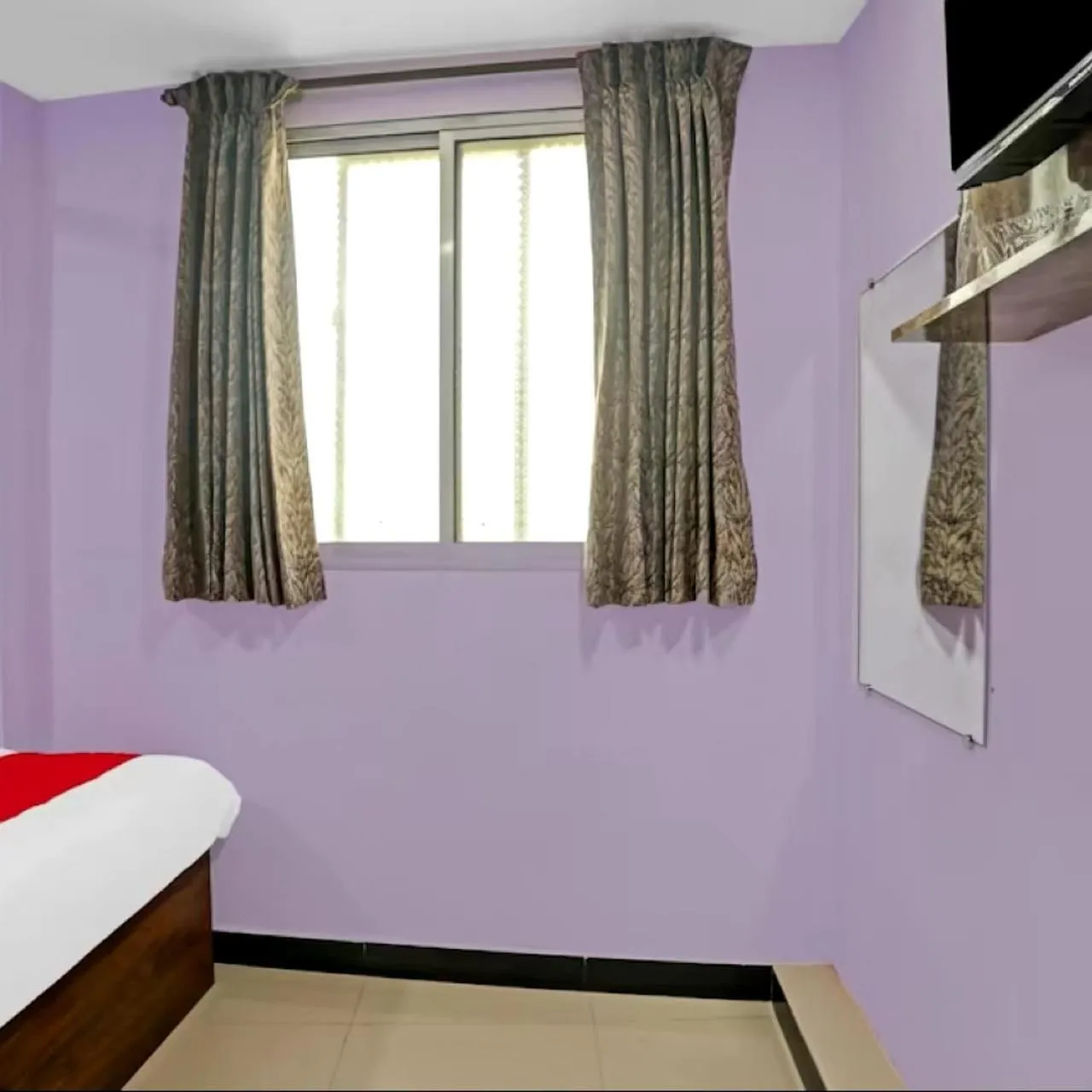 Bedroom in Hotel Welcome Inn,Mumbai