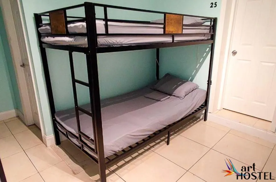 Photo of the whole room, Bed in Summer Gardens