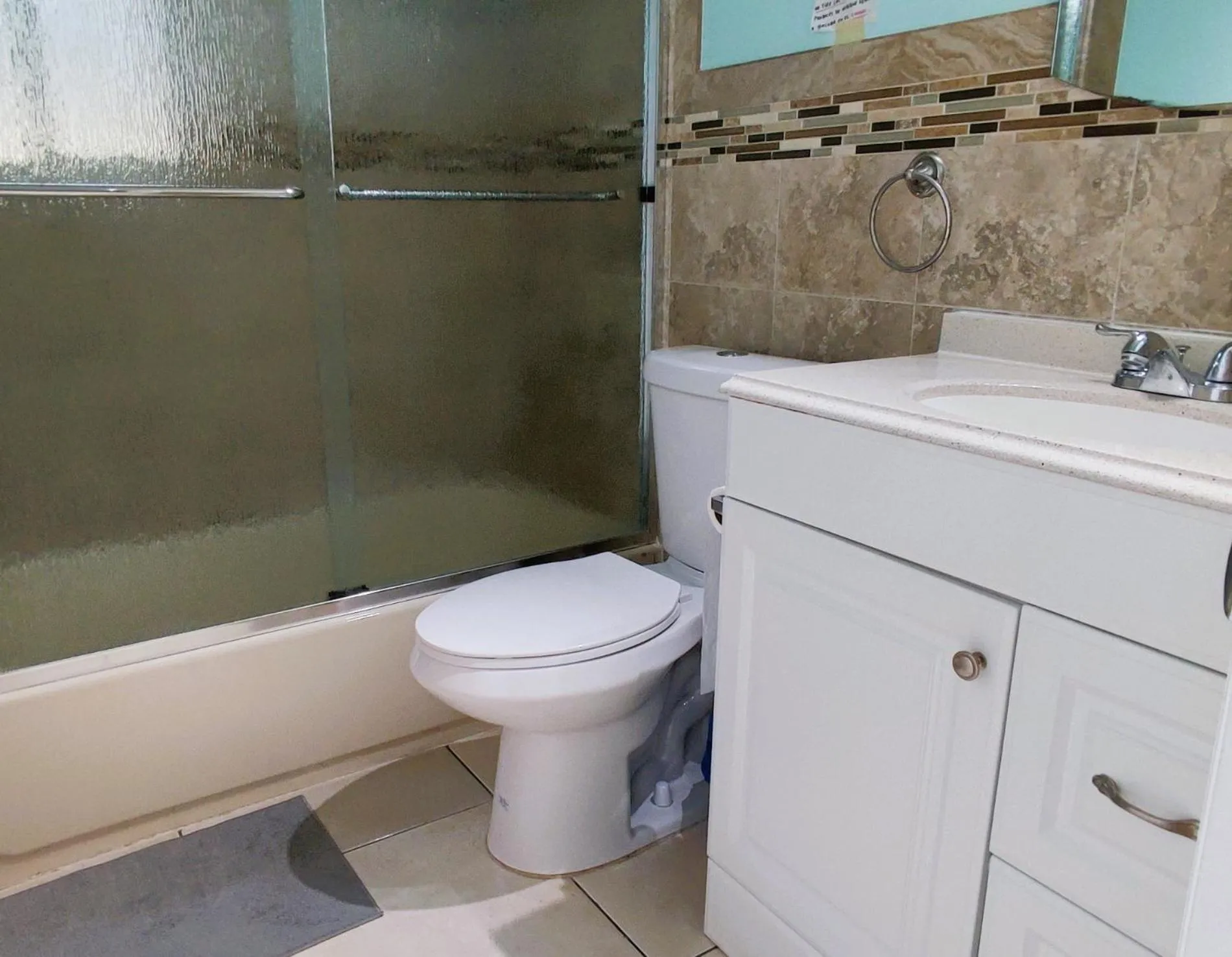 Bathroom in Summer Gardens