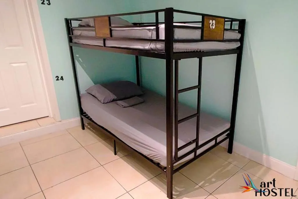 Photo of the whole room, Bed in Summer Gardens