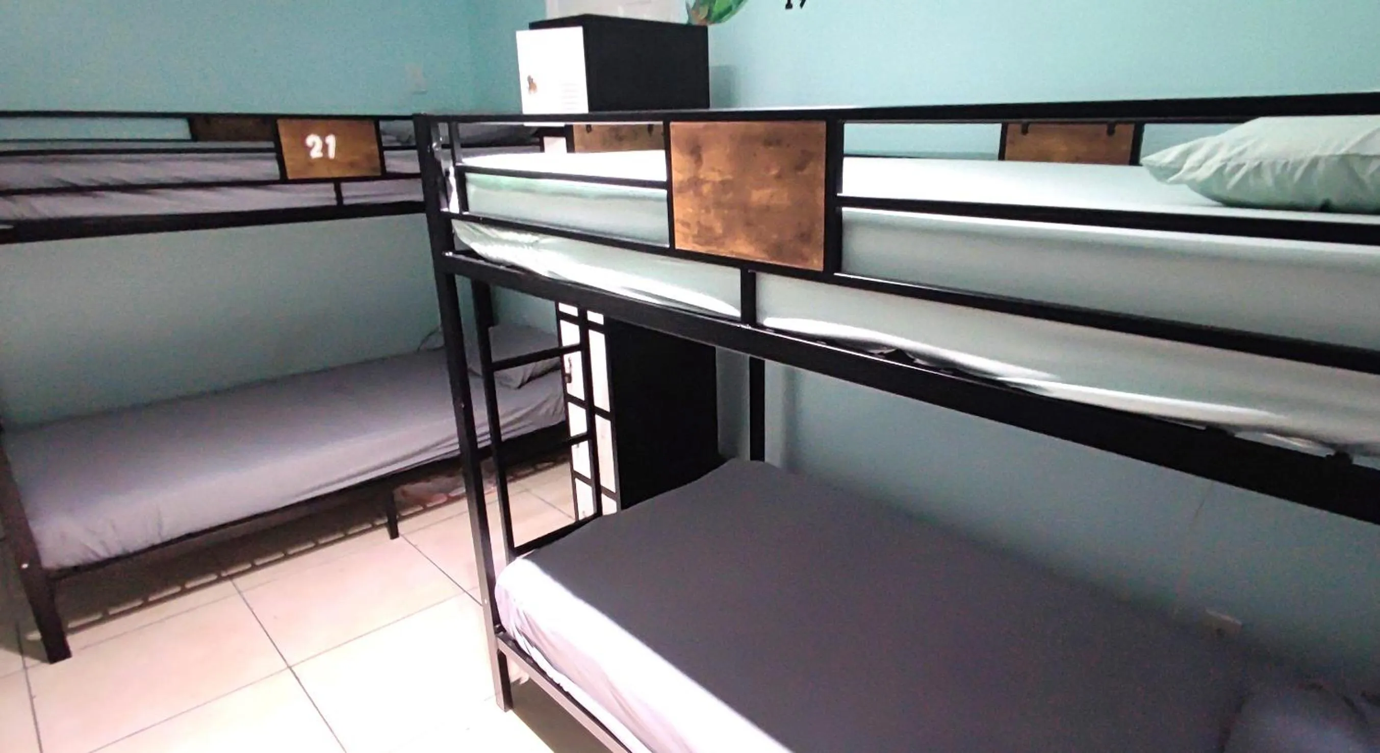 Bed in Summer Gardens