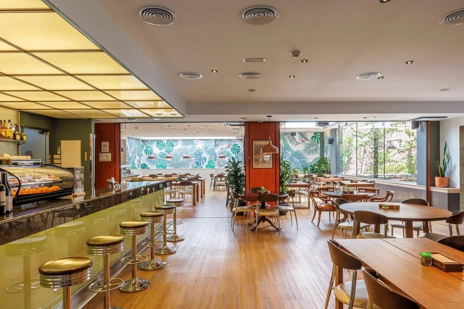 Lounge or bar in Hotel Ronda Lesseps