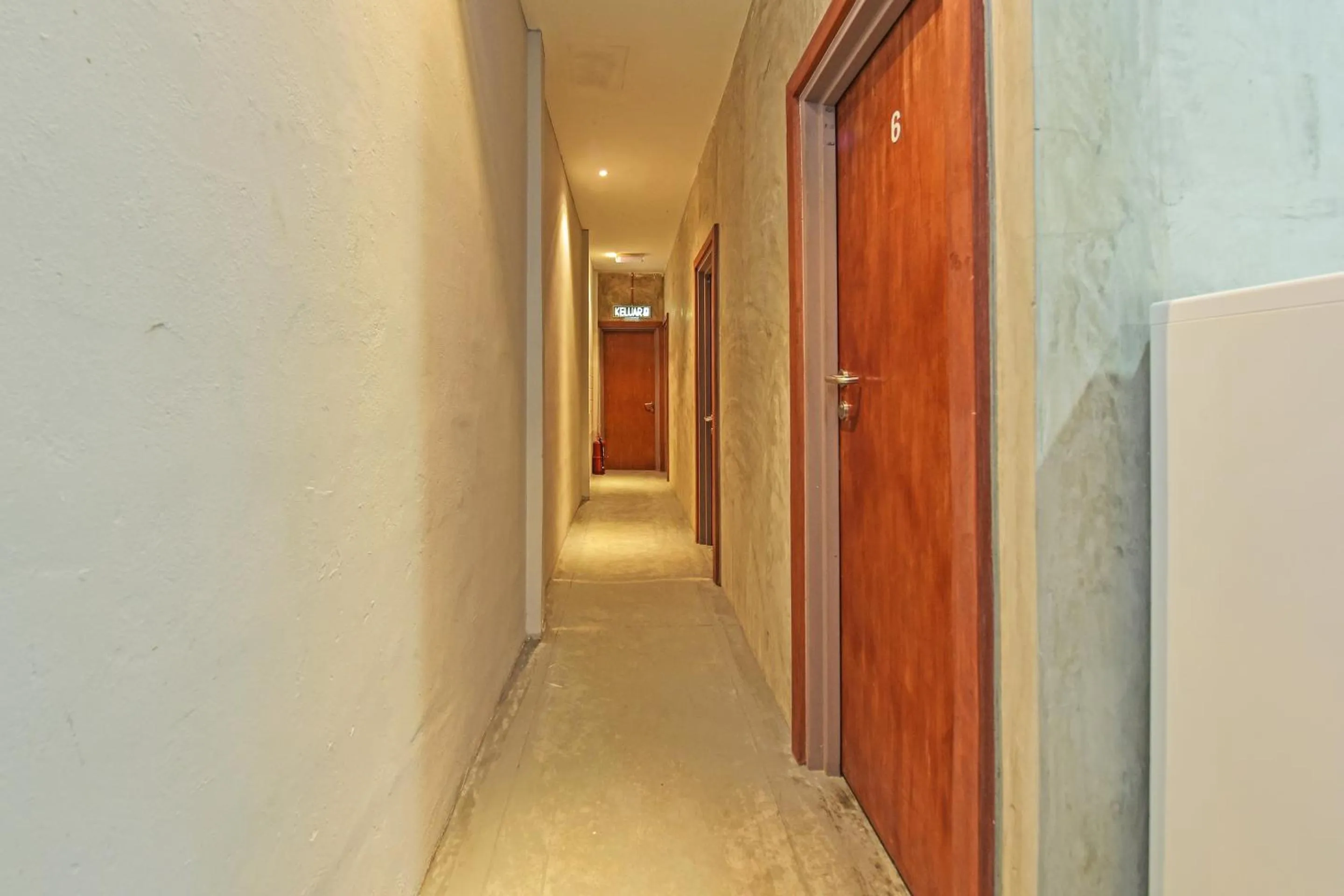 Lobby or reception in OYO 90662 The 1975 Hotel Empire