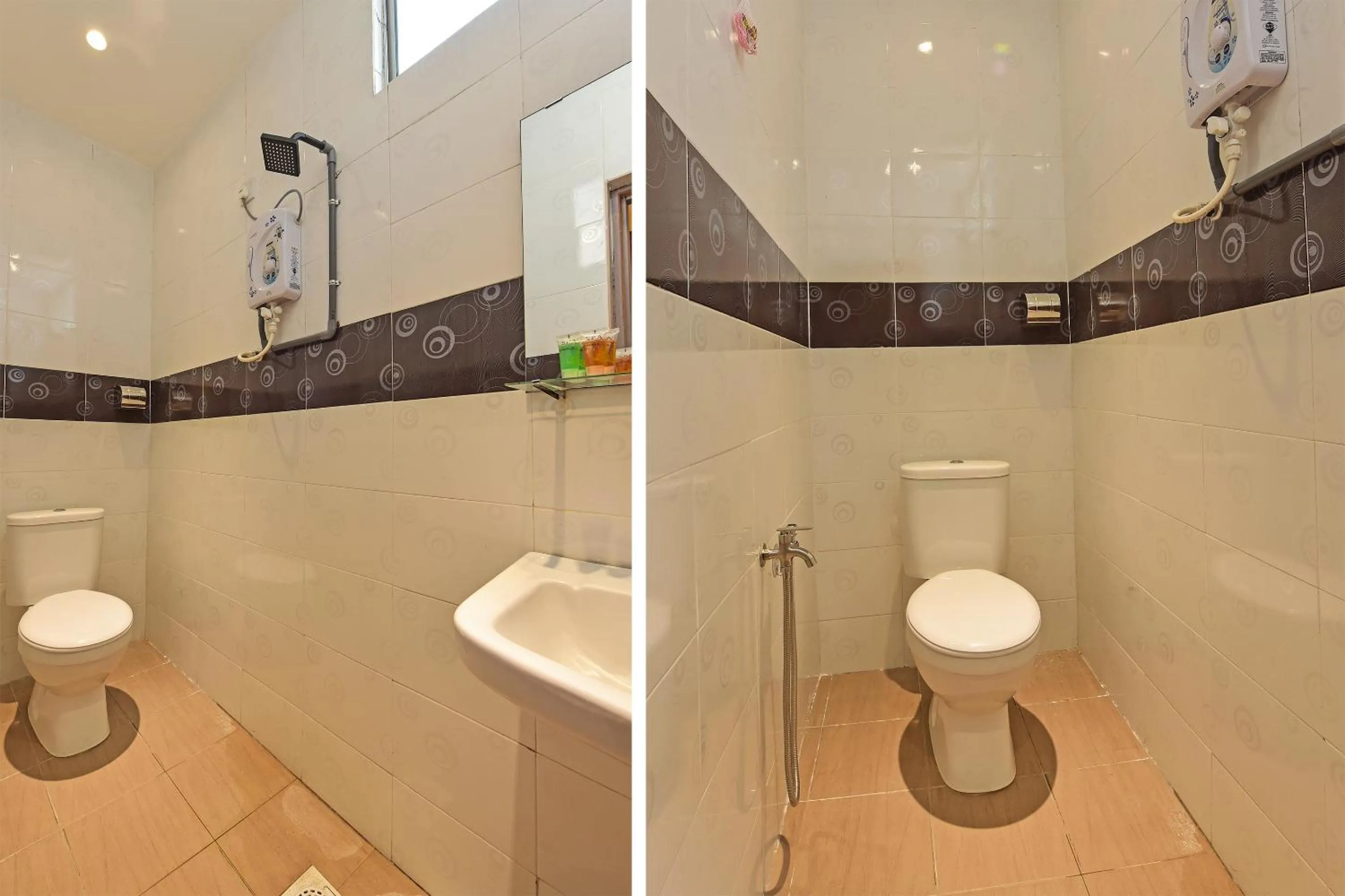 Bathroom in OYO 90662 The 1975 Hotel Empire