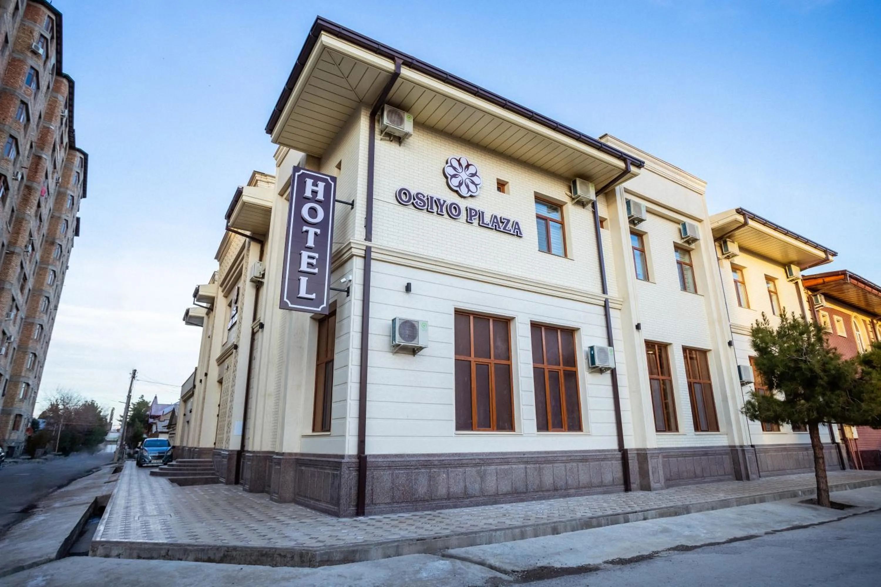 Day in Osiyo Plaza Hotel