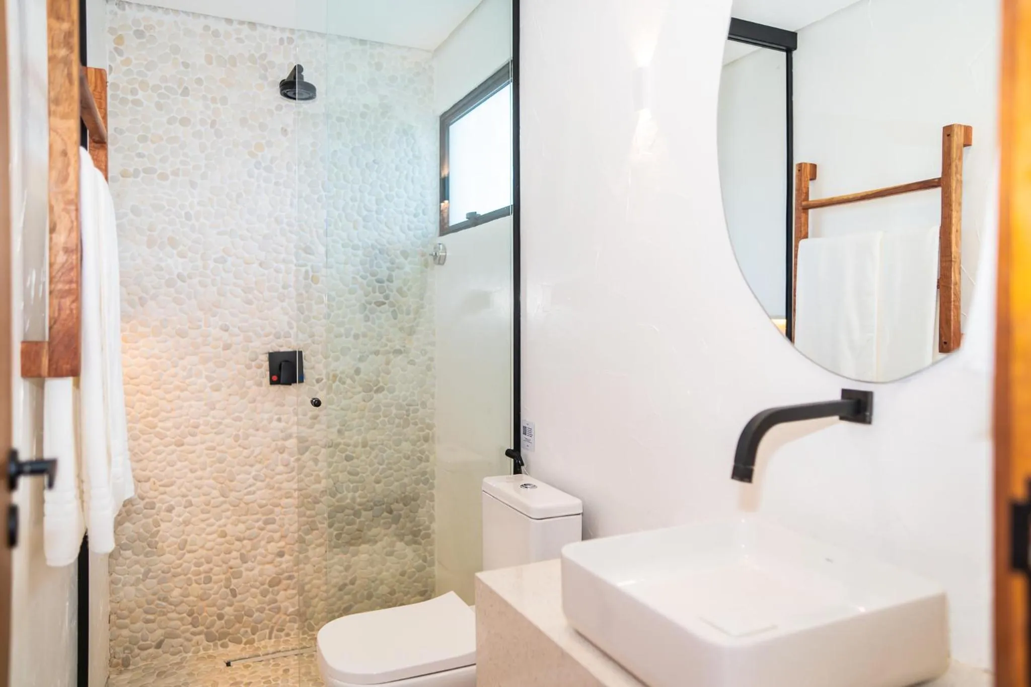 Shower in Mikiki Lifestyle Hotel