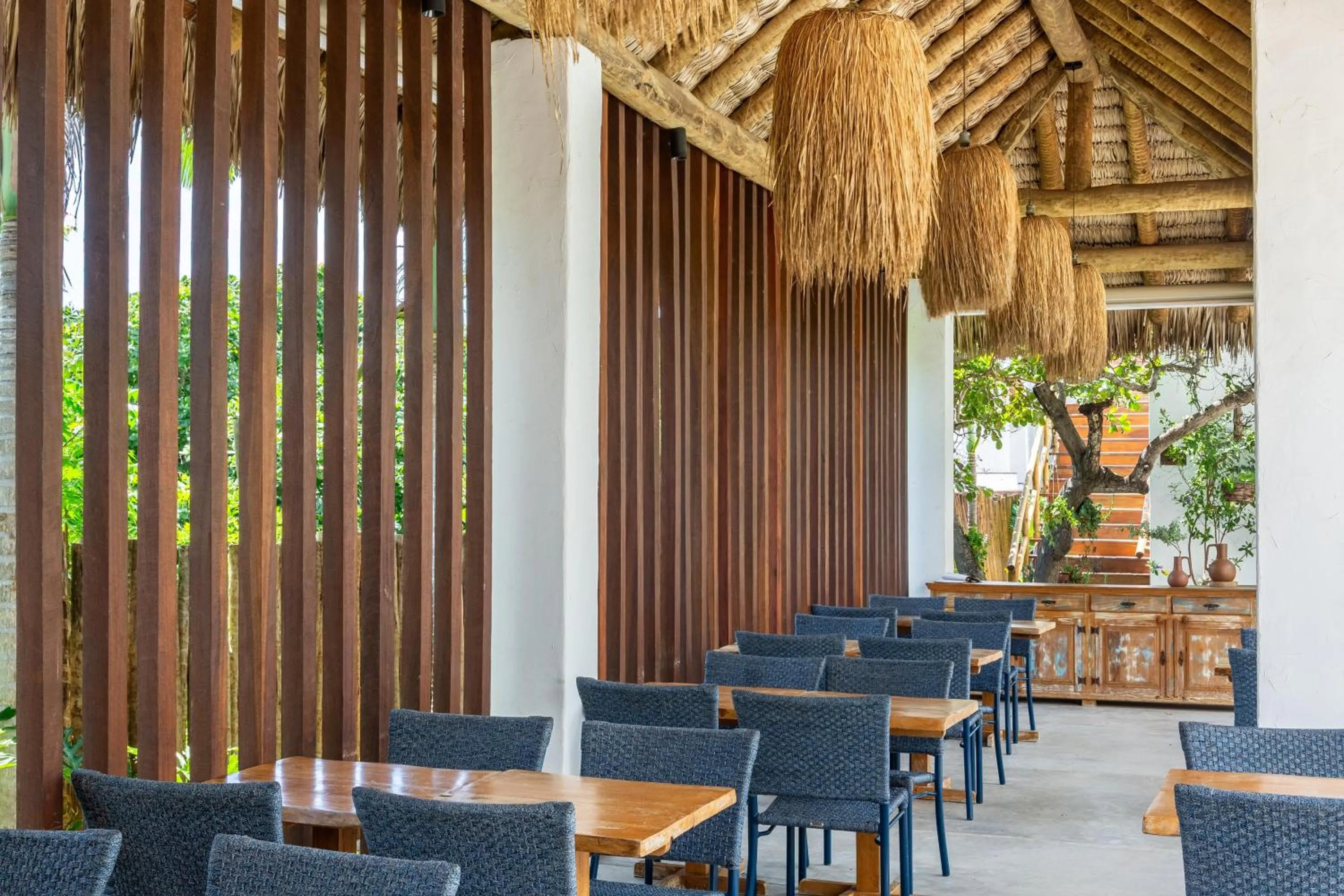 Restaurant/places to eat in Mikiki Lifestyle Hotel