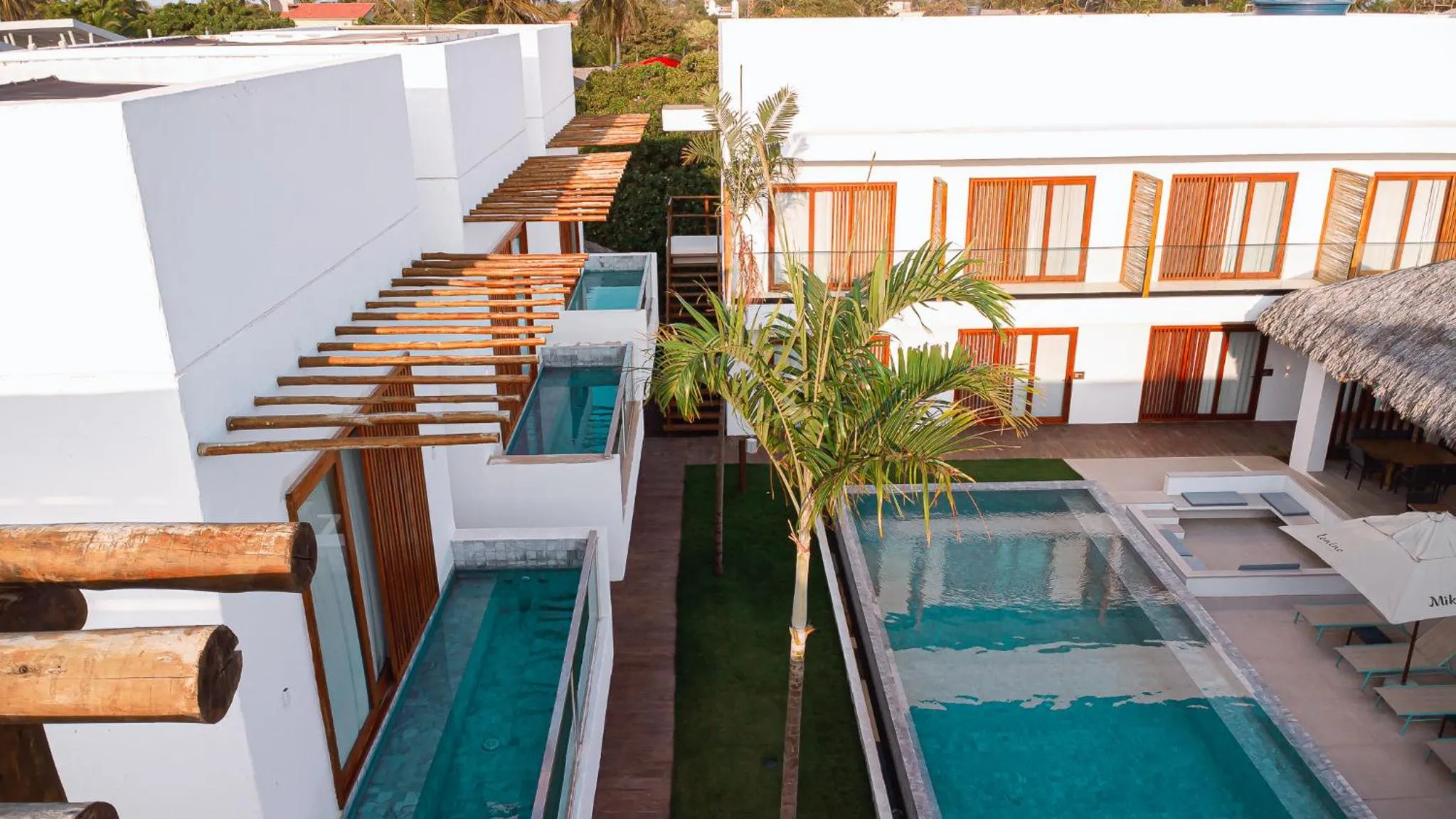 Property building in Mikiki Lifestyle Hotel