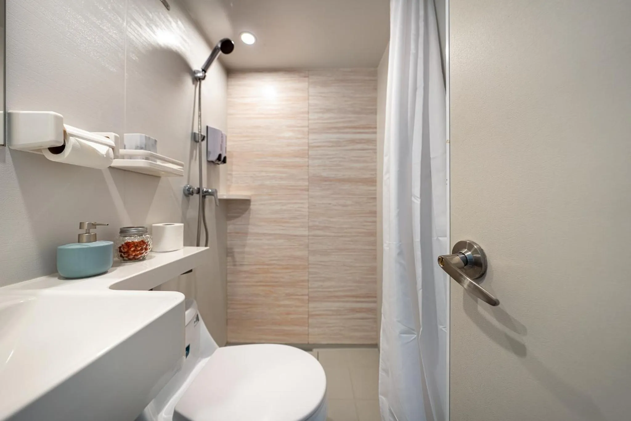 Bathroom in The Berry Boutique