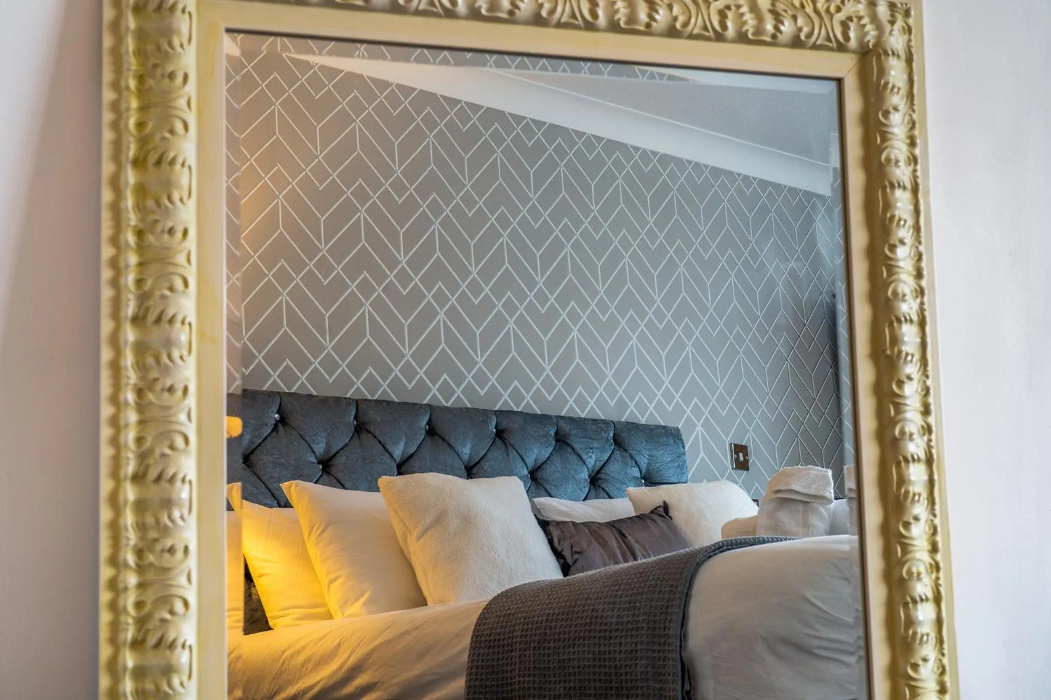 Bedroom, Bed in The Berry Boutique