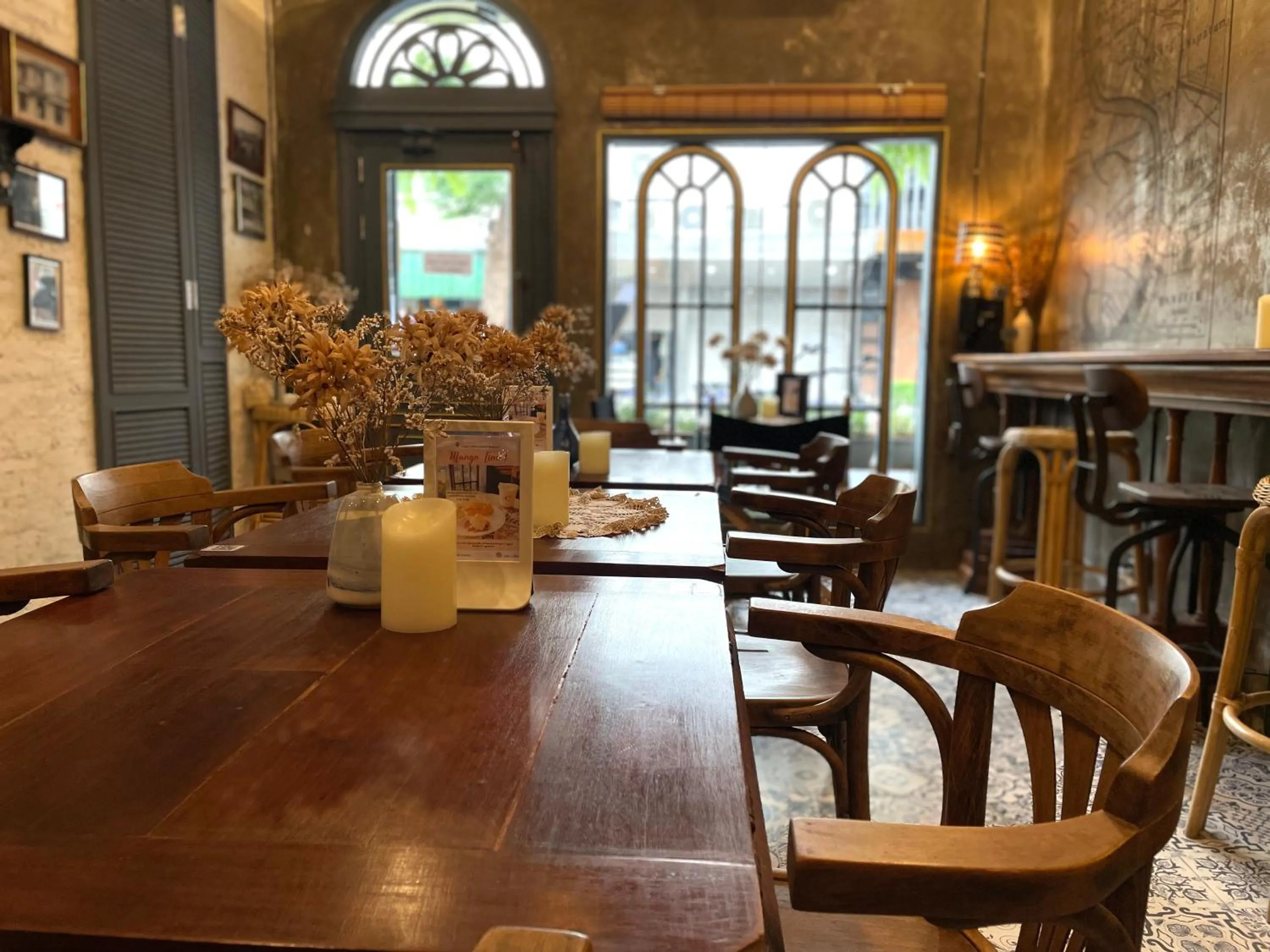 Restaurant/places to eat in Central Old Town Cottage