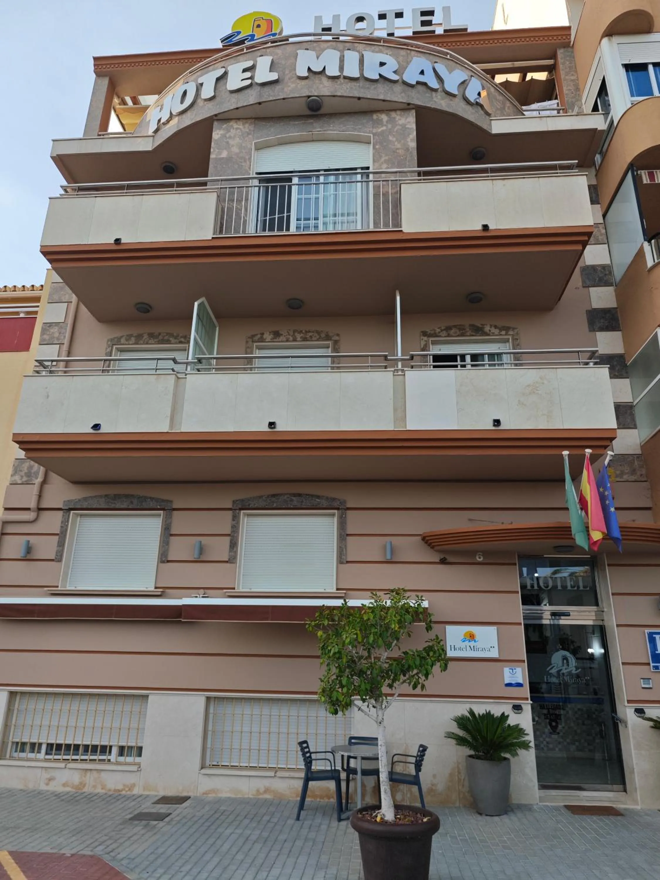 Facade/entrance in Hotel Miraya Beach