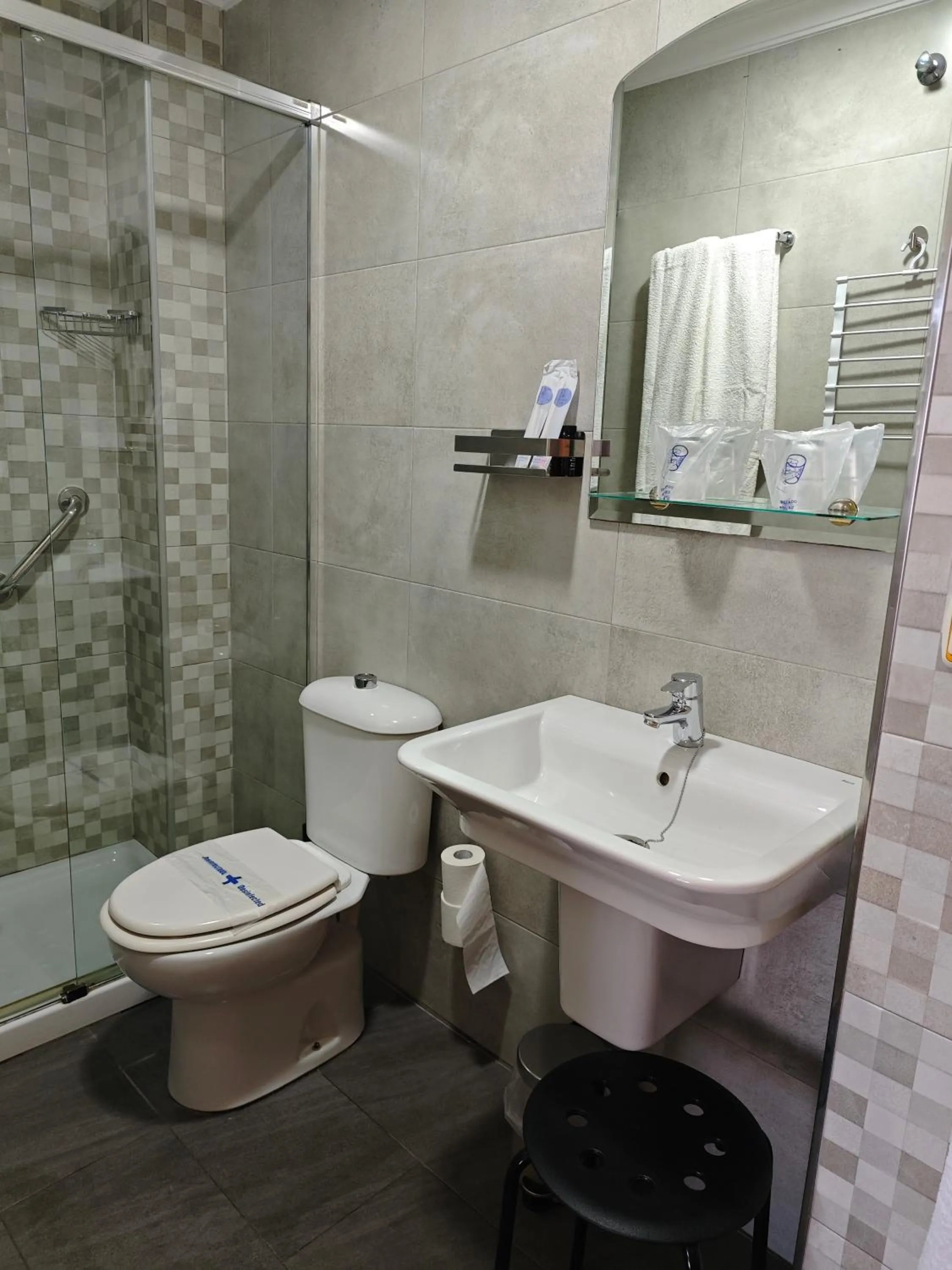 Bathroom in Hotel Miraya Beach