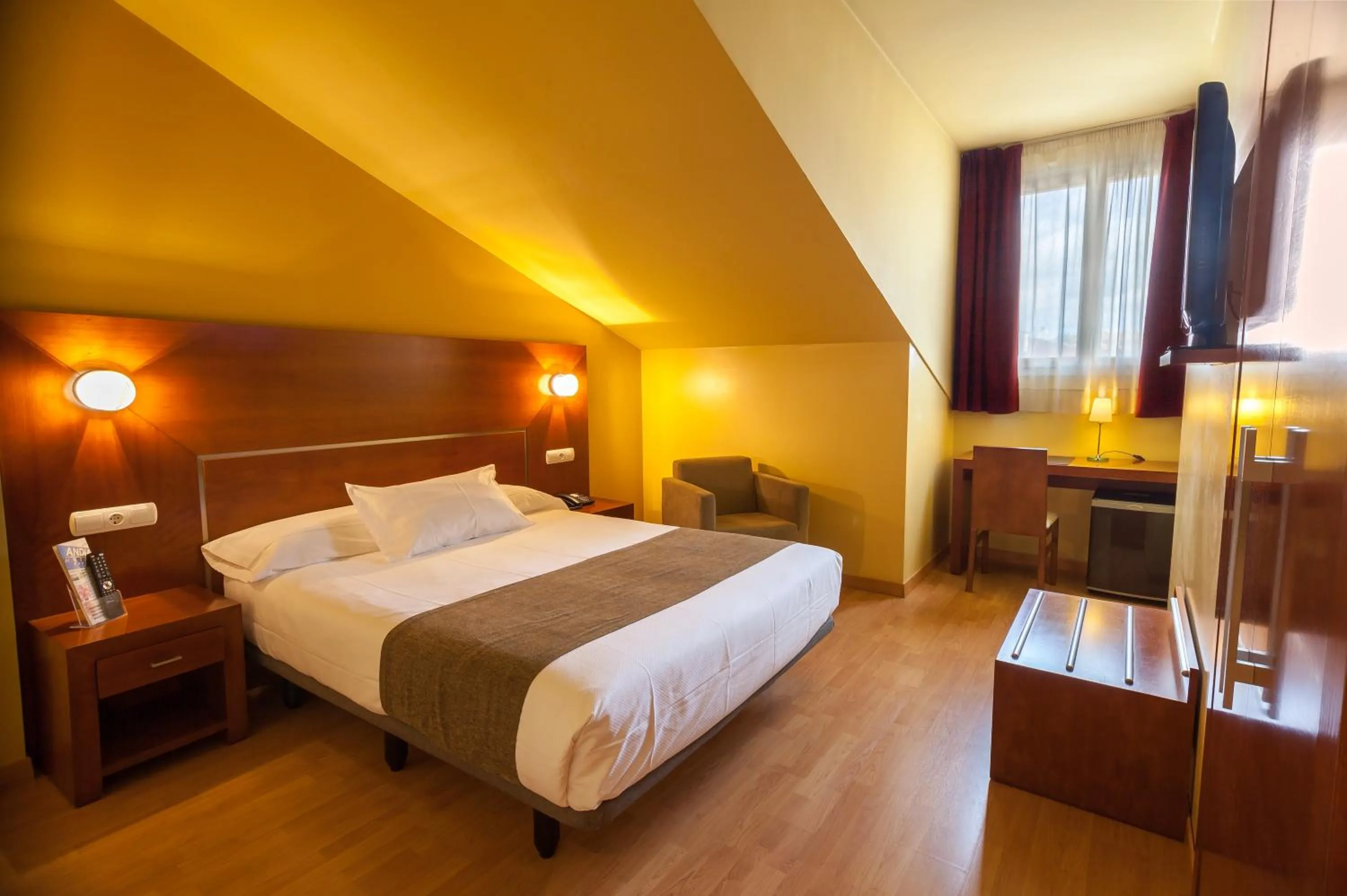 Photo of the whole room, Bed in Hotel Andia