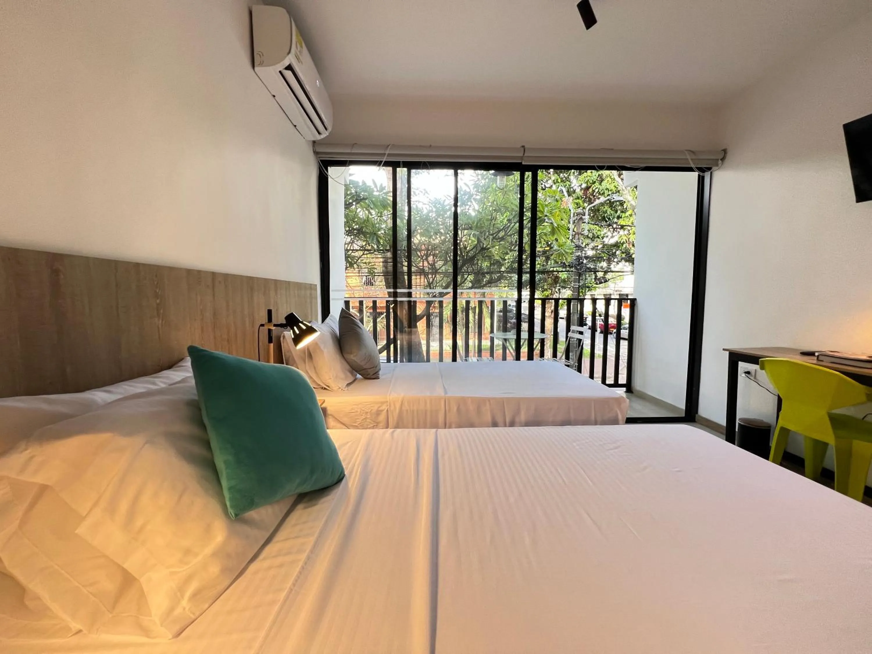 Photo of the whole room, Bed in HOTEL 9.5 SAN FERNANDO