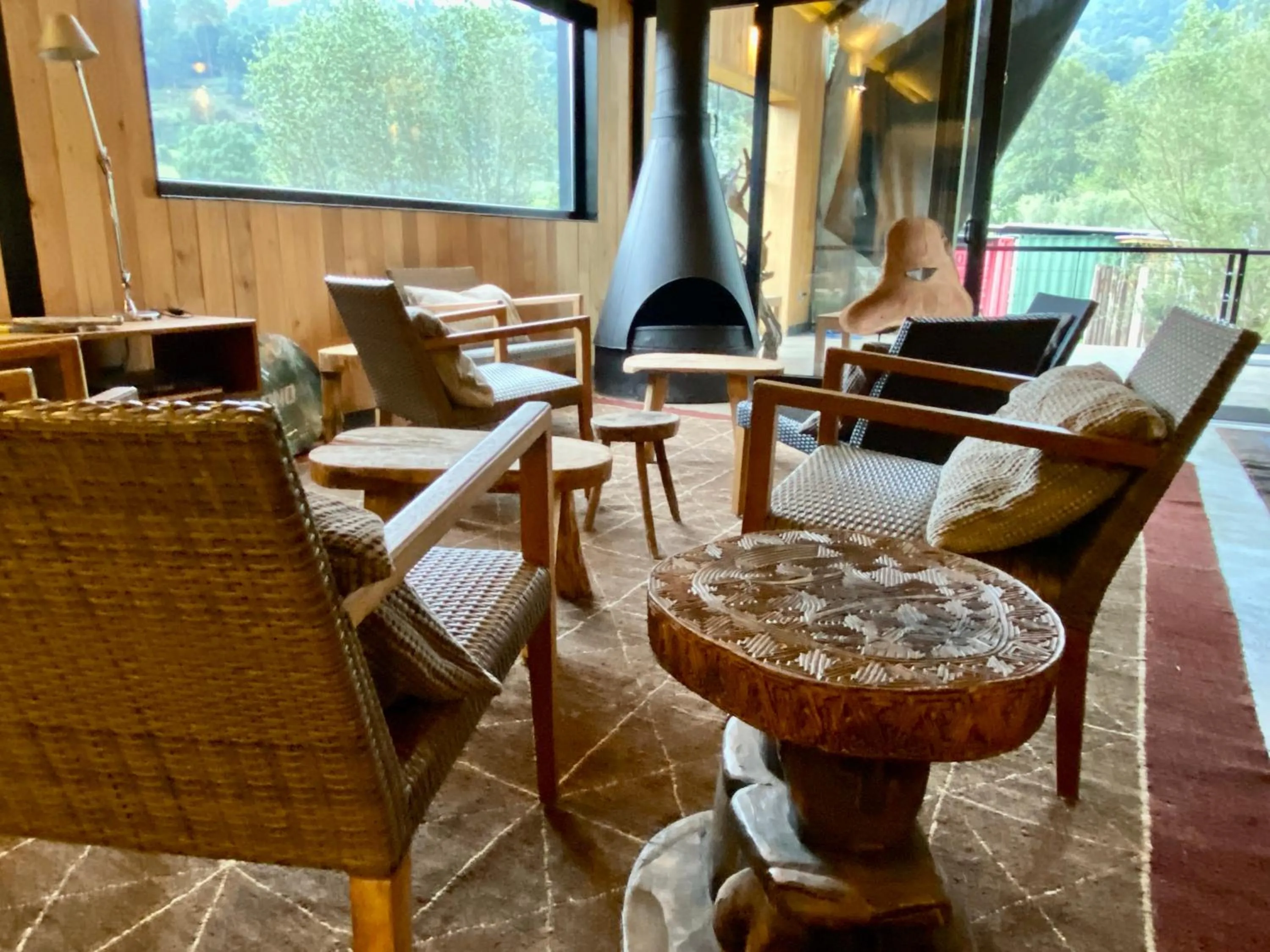 Restaurant/places to eat in SUR ono SUR Lodge