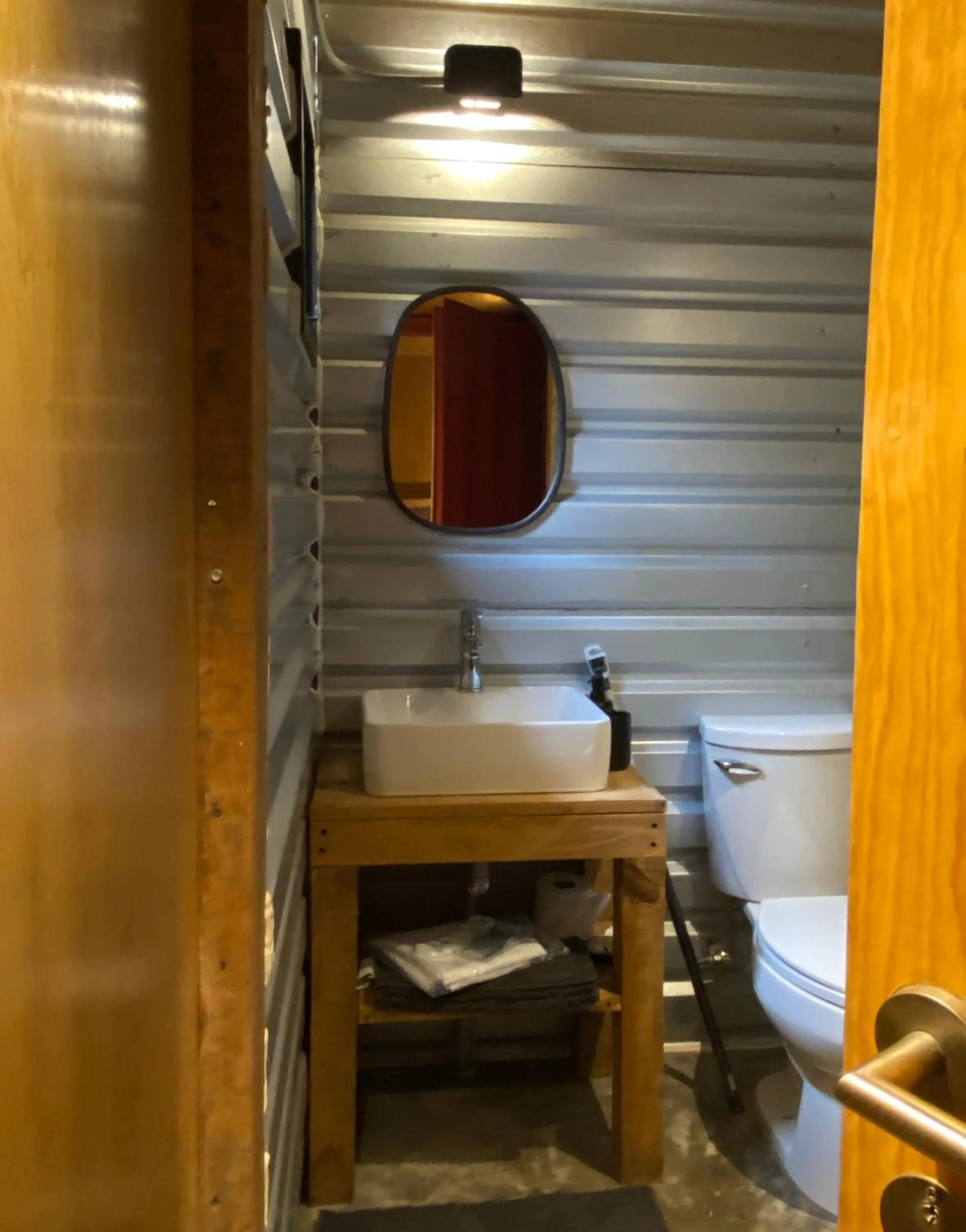 Bathroom in SUR ono SUR Lodge