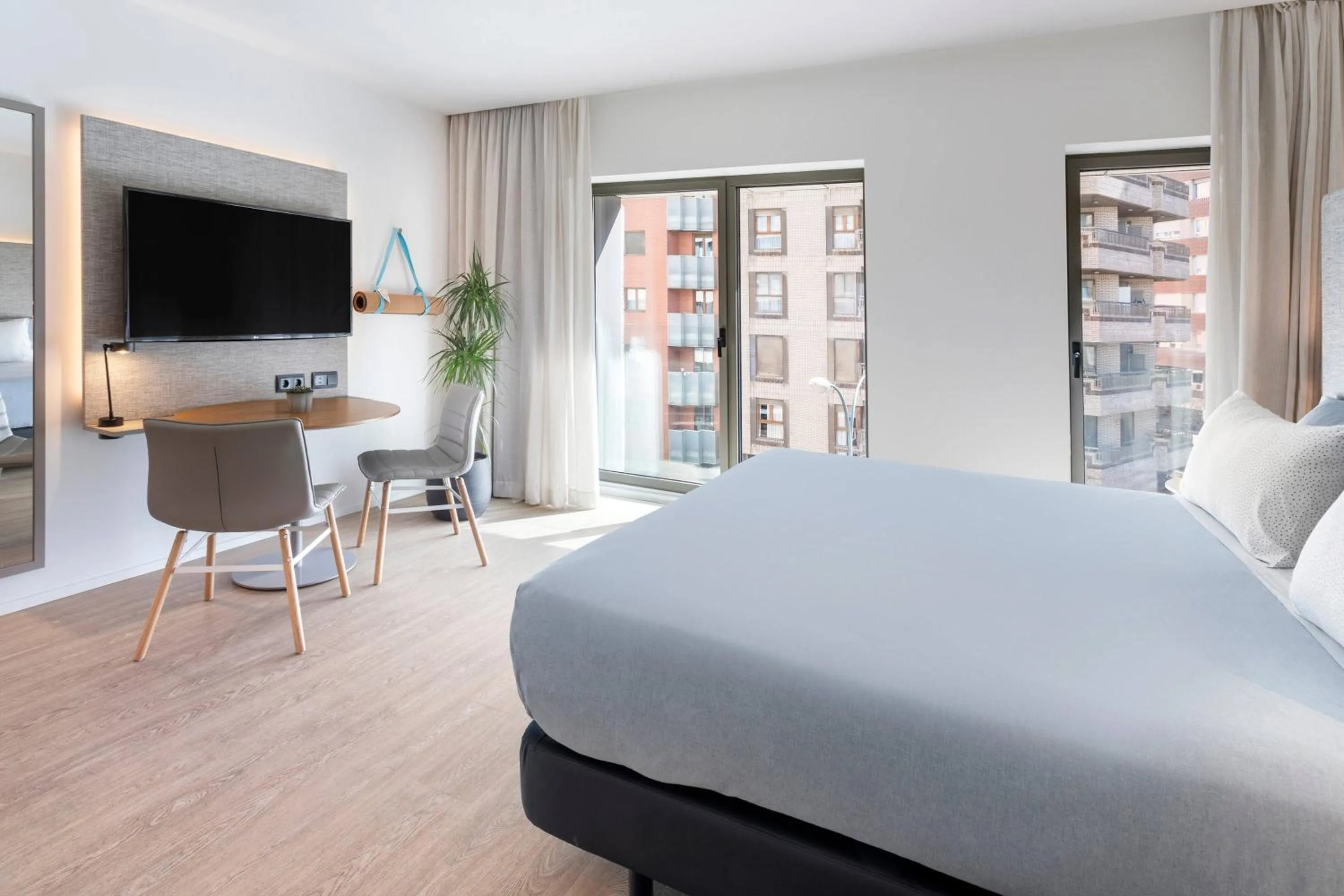 Property building, Bed in INNSiDE Zaragoza