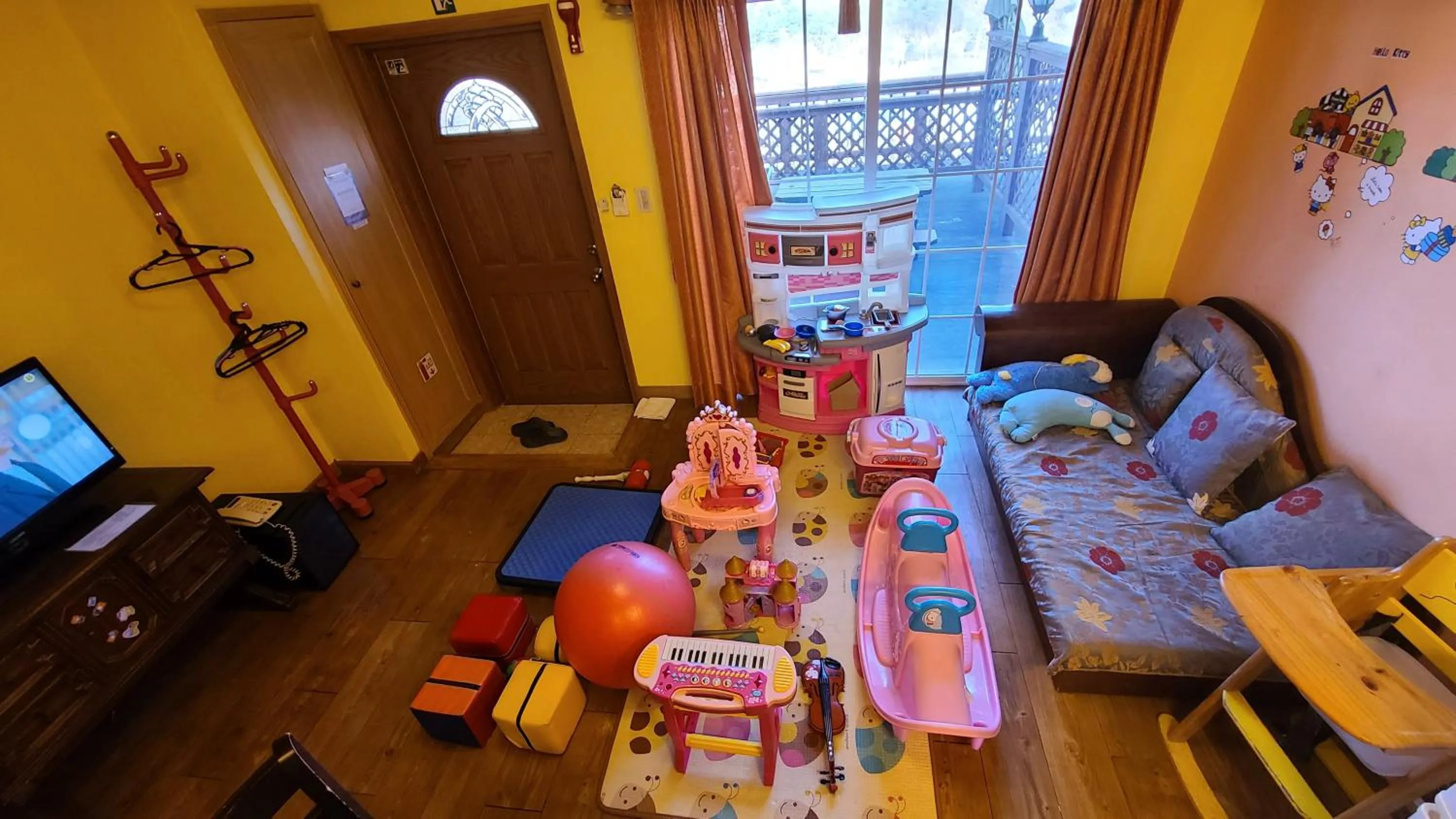 Bed in Elf Resort Hotel