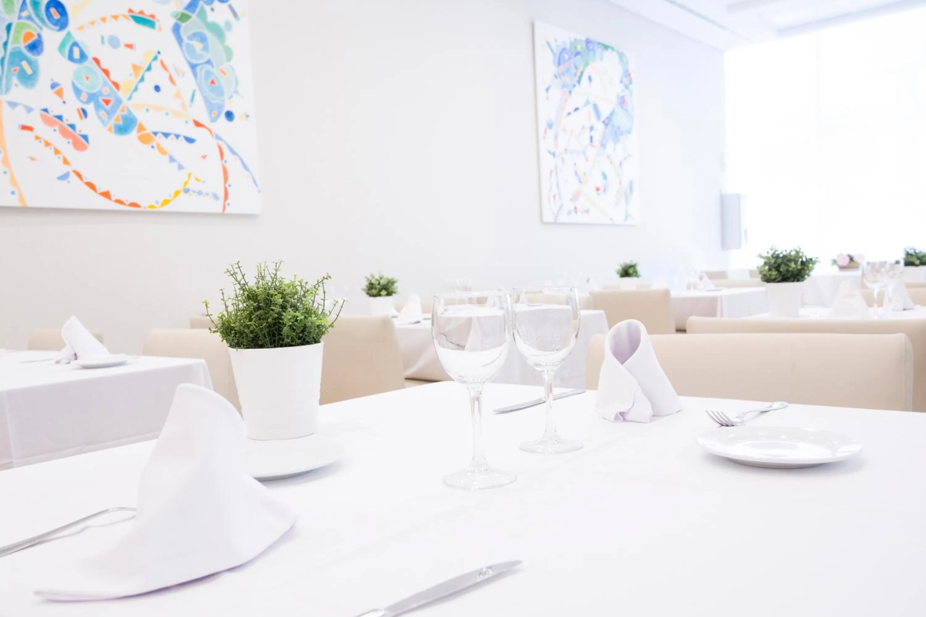 Restaurant/places to eat in Hotel Albufera