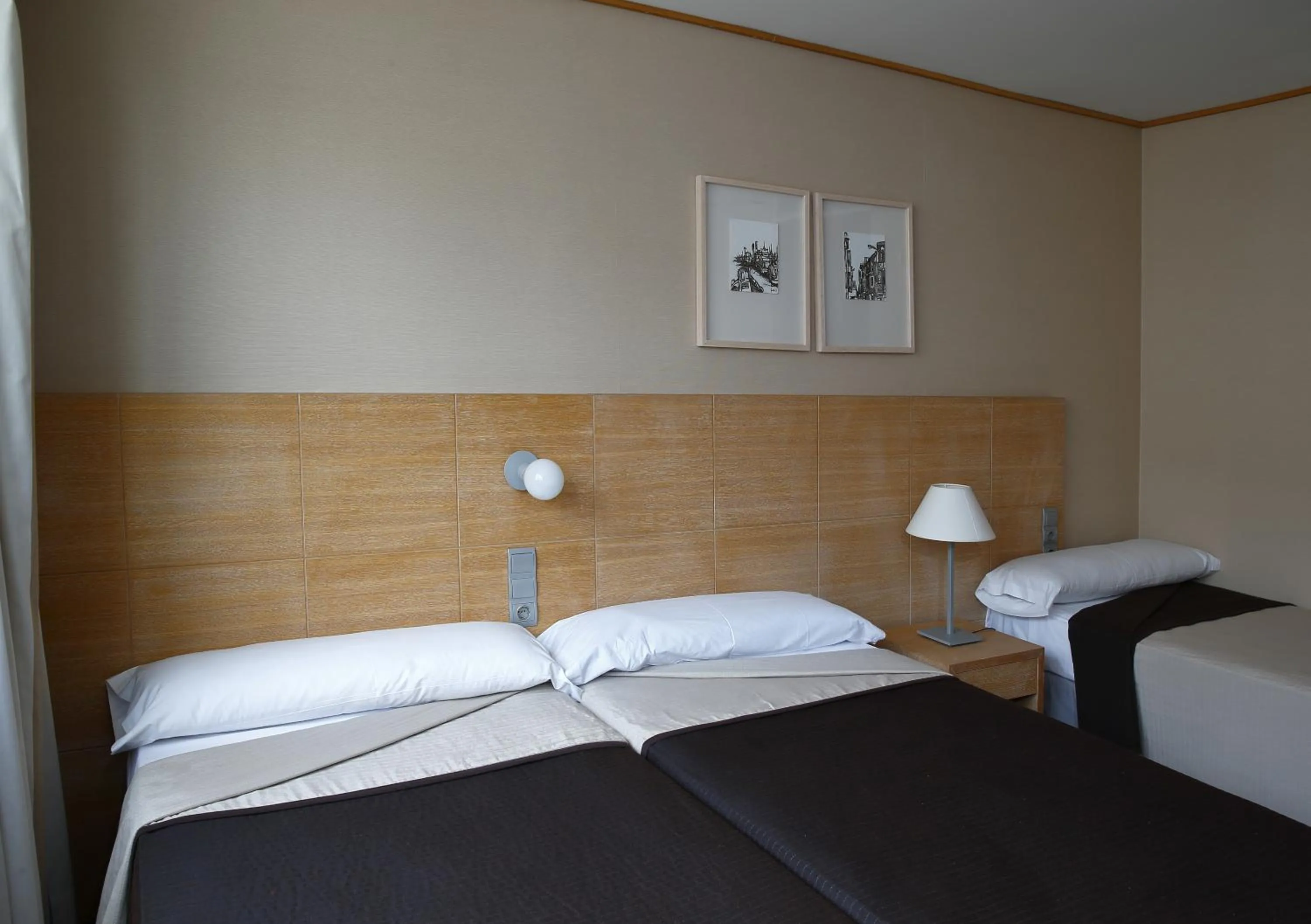 Photo of the whole room, Bed in Eurohotel Castellón