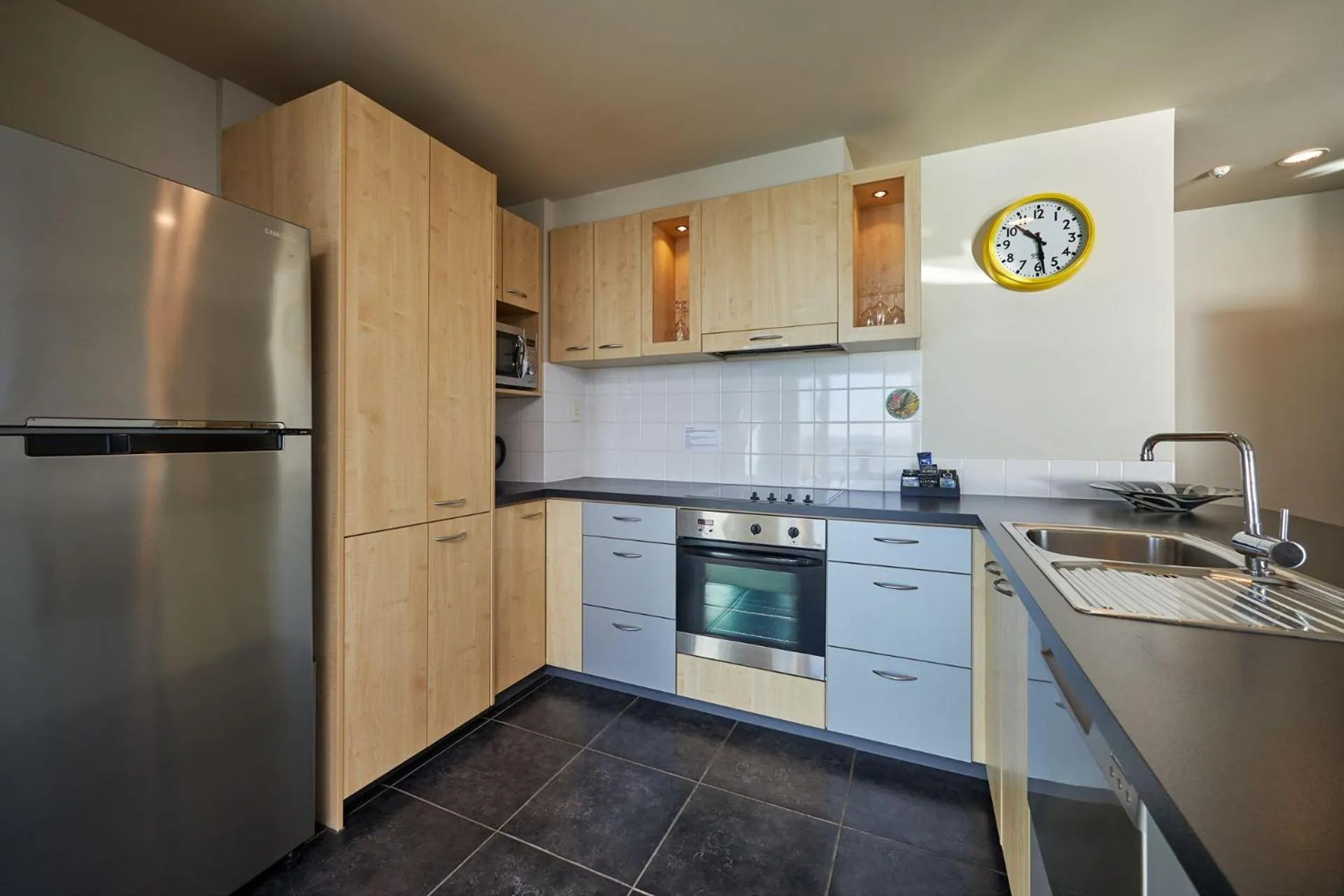 Kitchen or kitchenette in Waves on the Esplanade