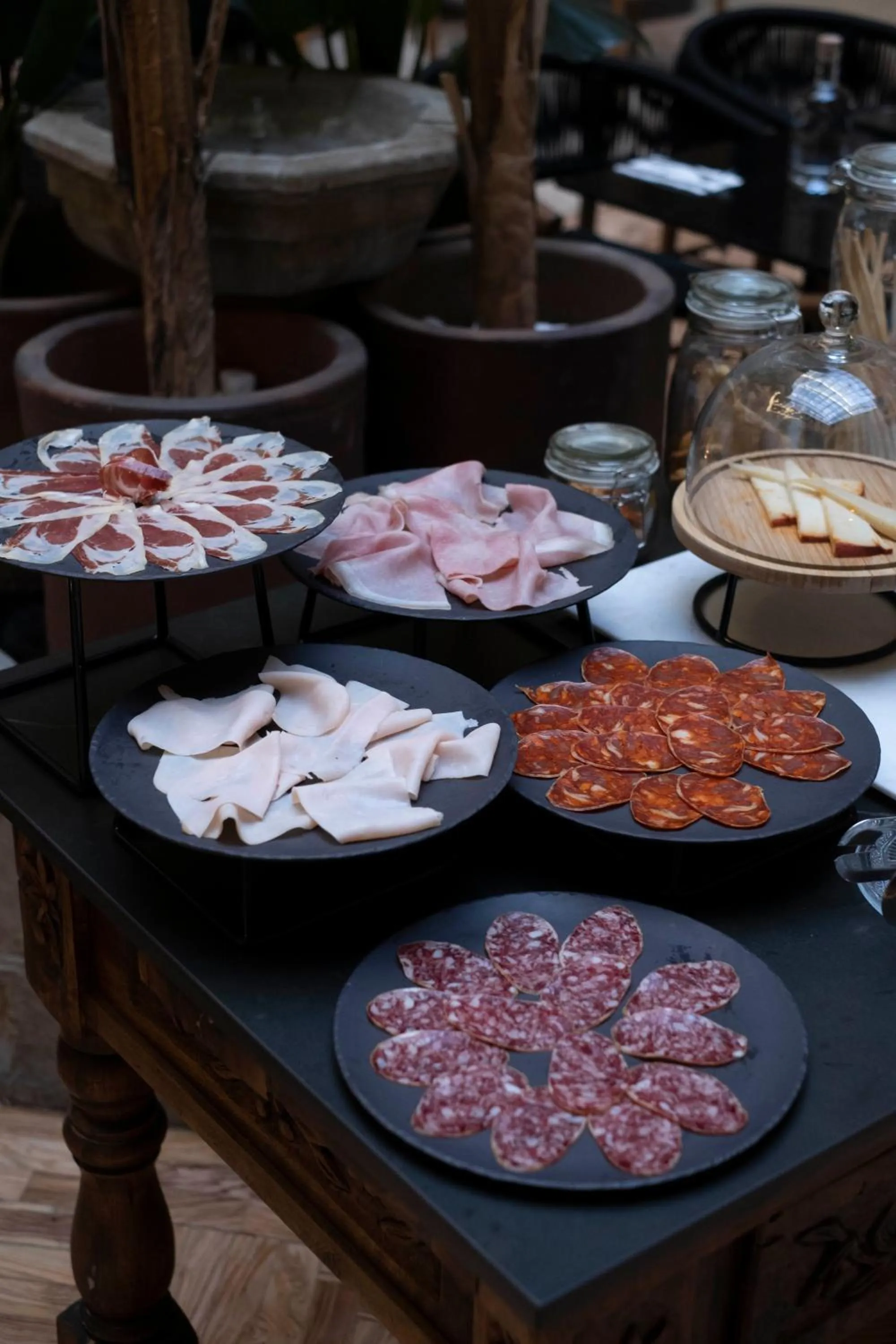 Buffet breakfast in Hotel Cetina Palacio de los Salcedo