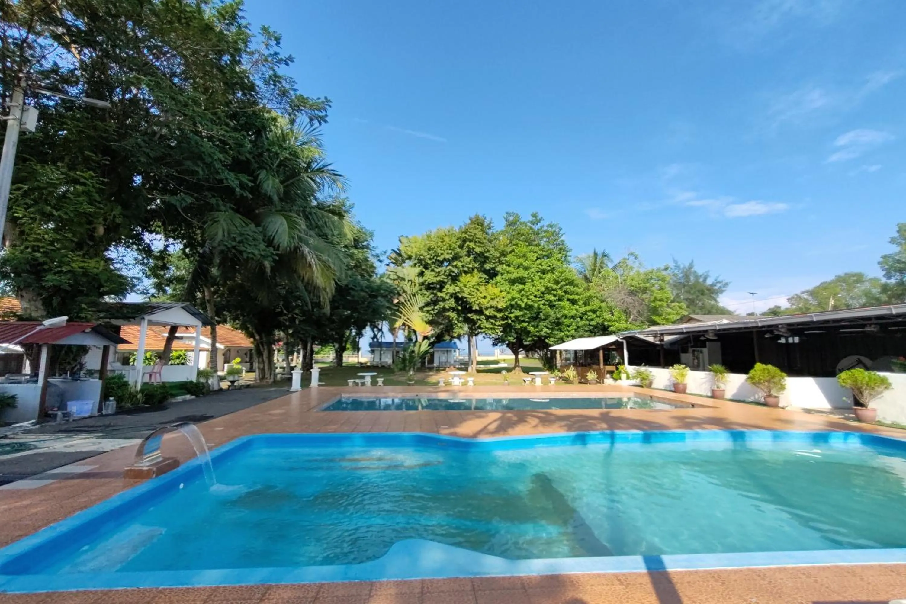 Swimming pool in Green Town Hotels and Resorts