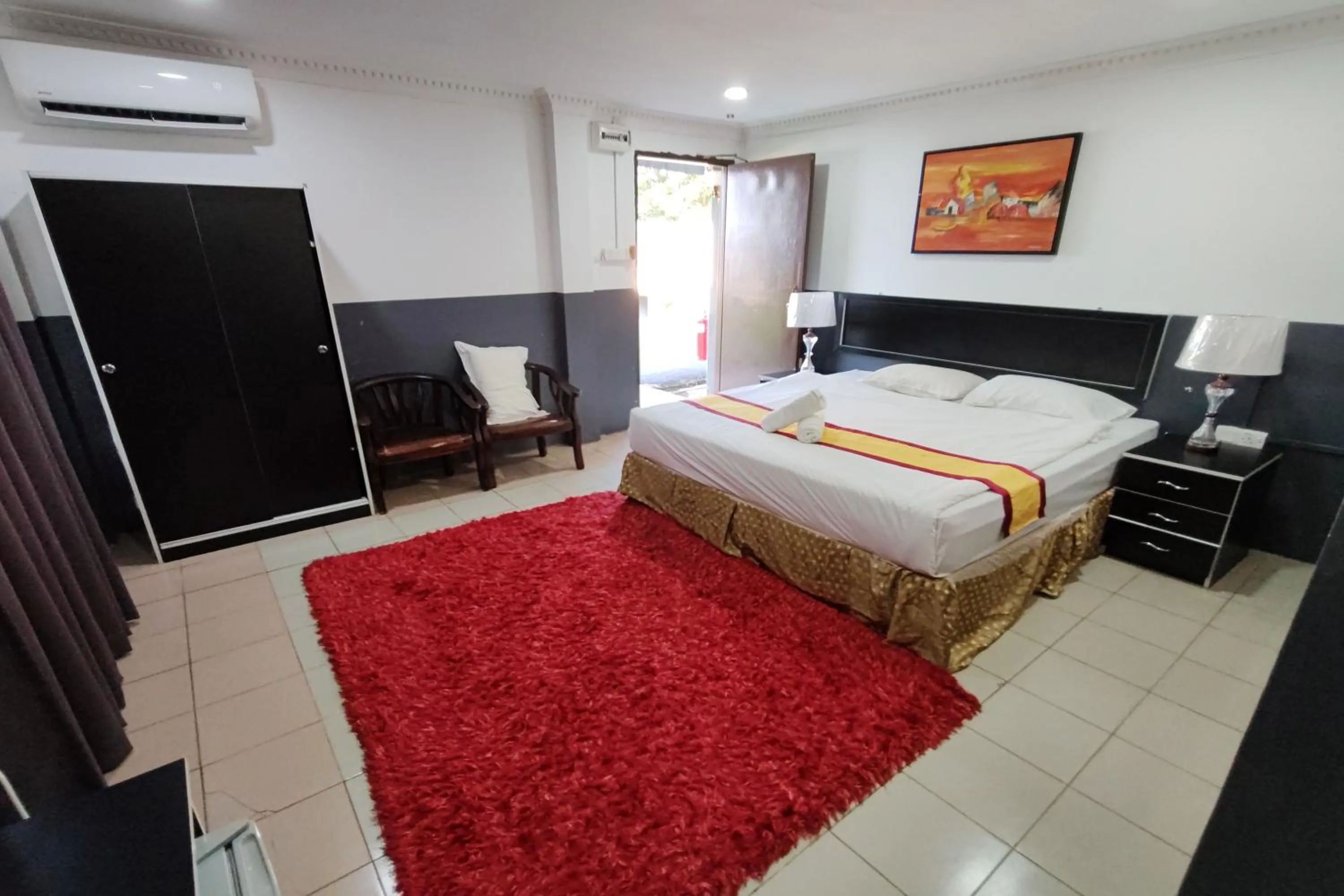 Bedroom, Bed in Green Town Hotels and Resorts