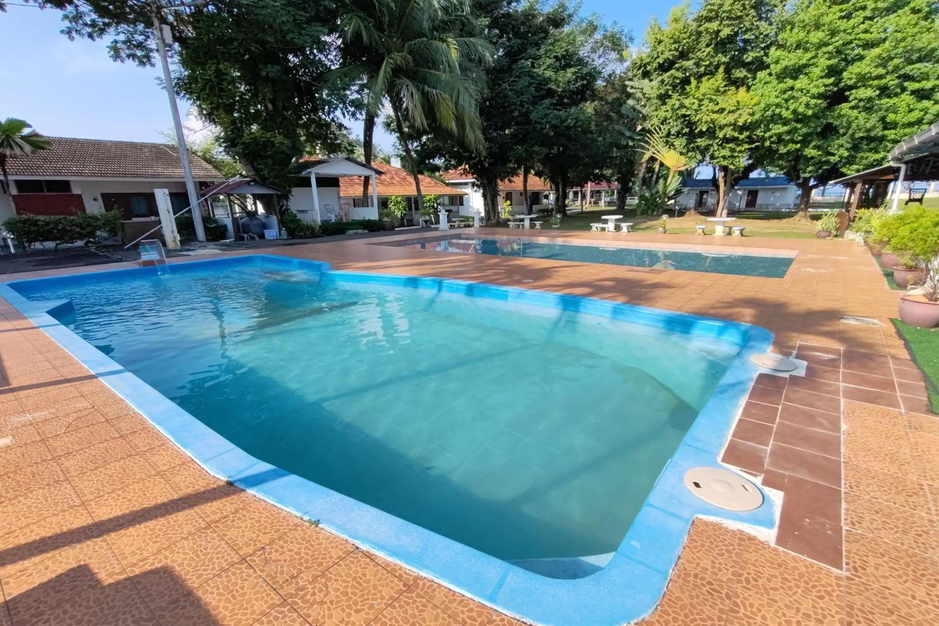 Swimming pool in Green Town Hotels and Resorts