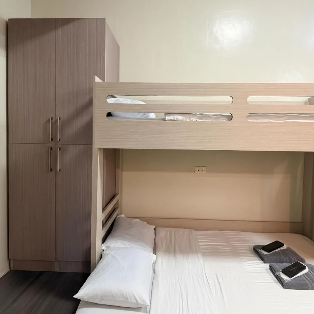 Bedroom, Bed in Misty Hills