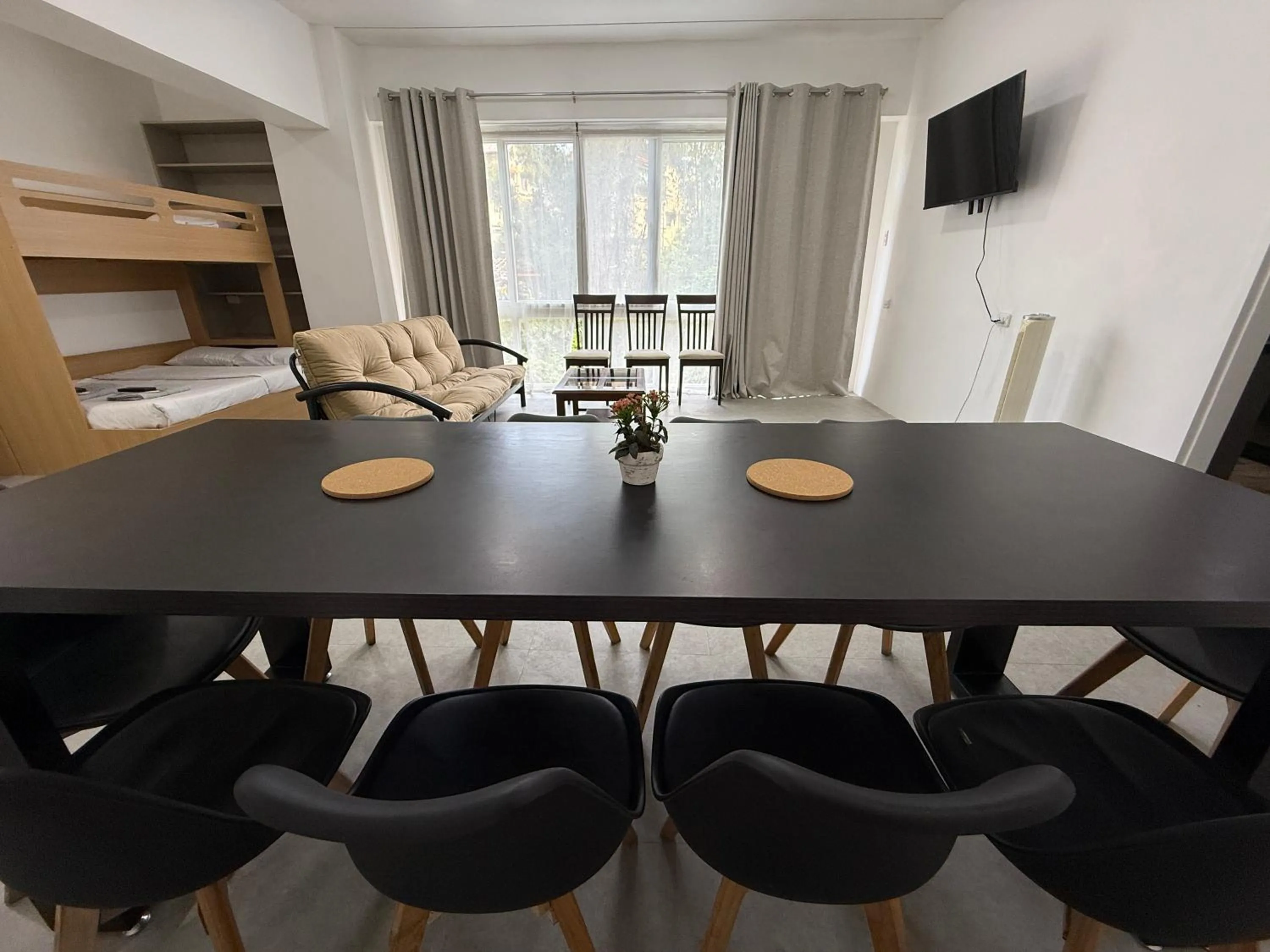 Communal lounge/ TV room in Misty Hills