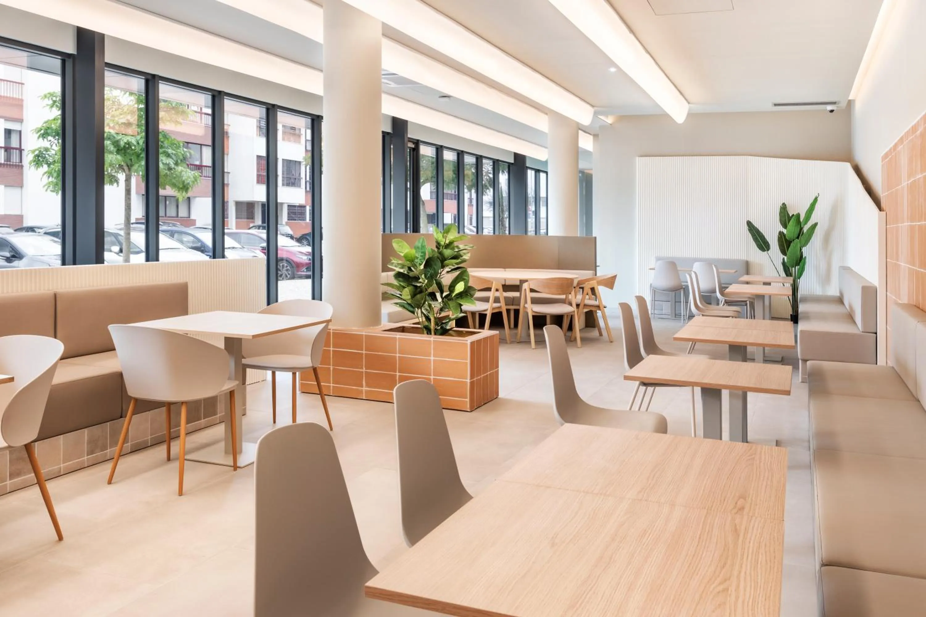 Restaurant/places to eat in B&B HOTEL Lisboa Oeiras